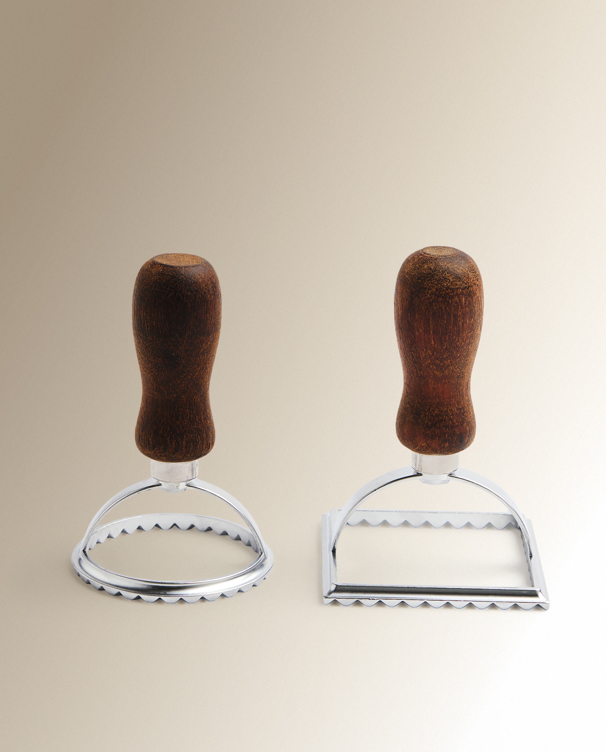 Imagen 0 de Set de 2 cortadores para ravioli Contemporáneo Natural