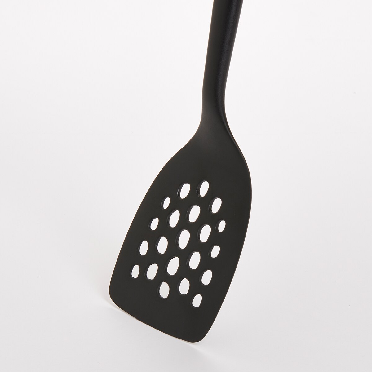 Espátula Perfurada de Nylon Good Grips Preto-2