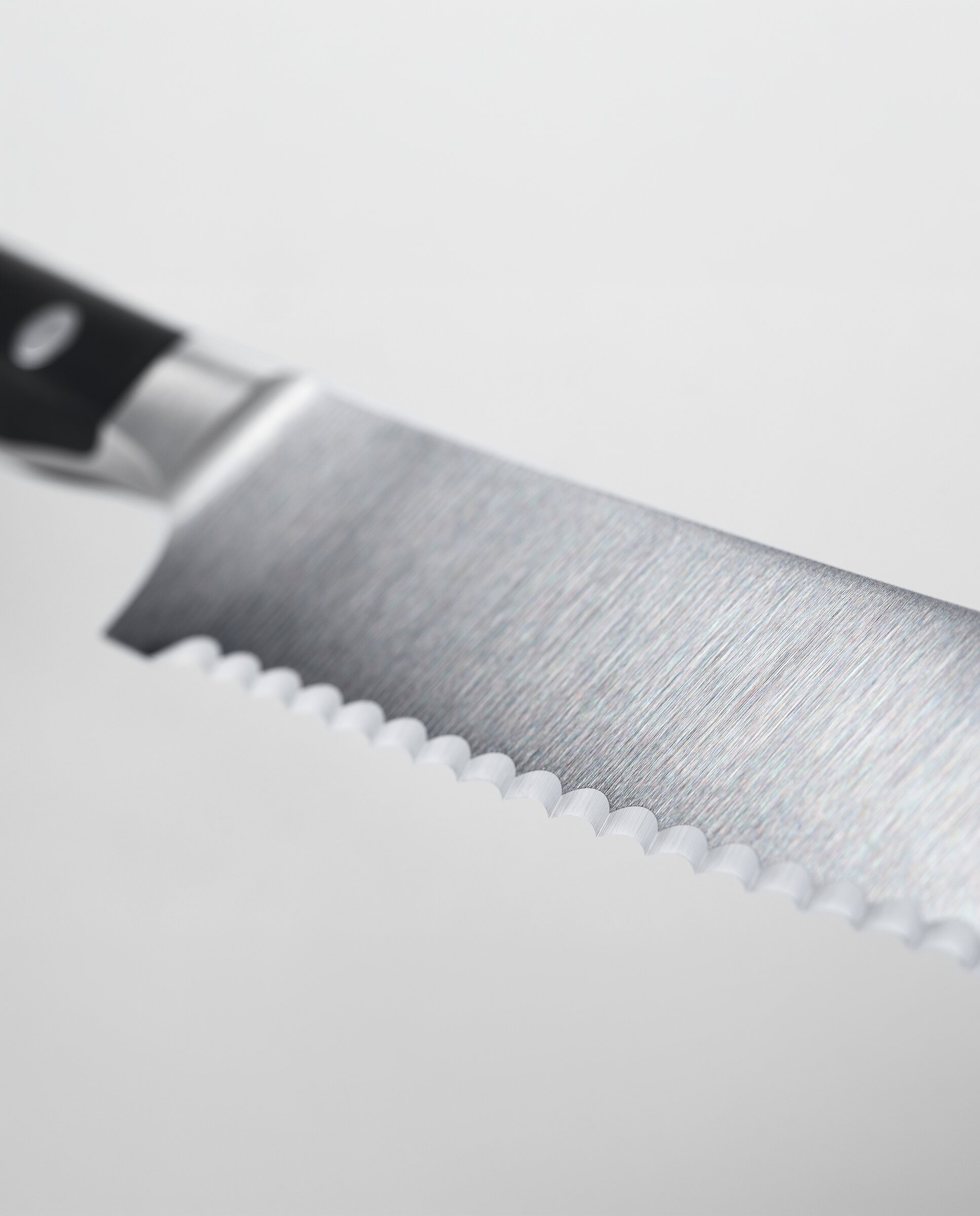 Faca Classic Ikon Lâmina Serrilhada 14 cm Aço-2