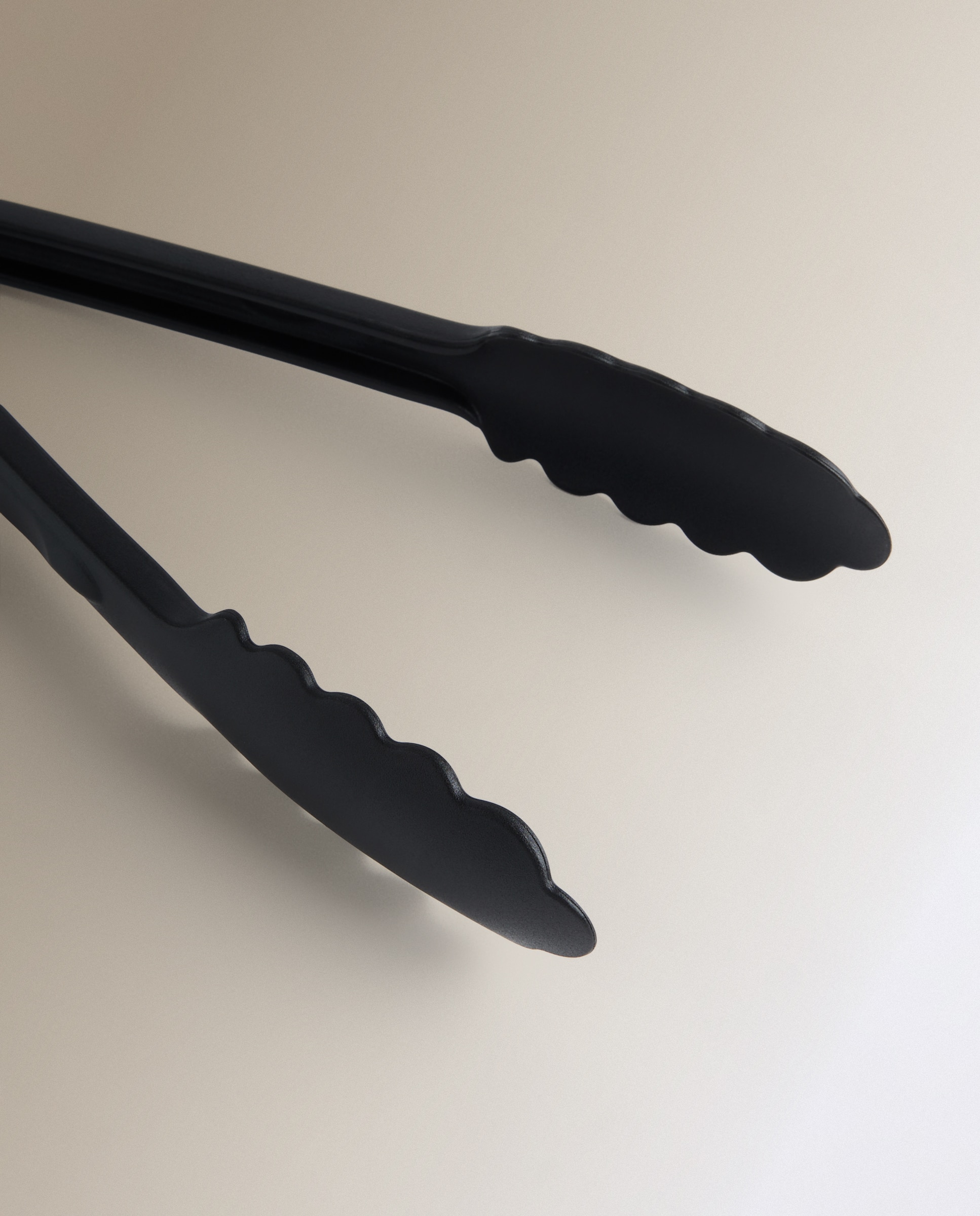 Pinças para Massa de Nylon Preto-2