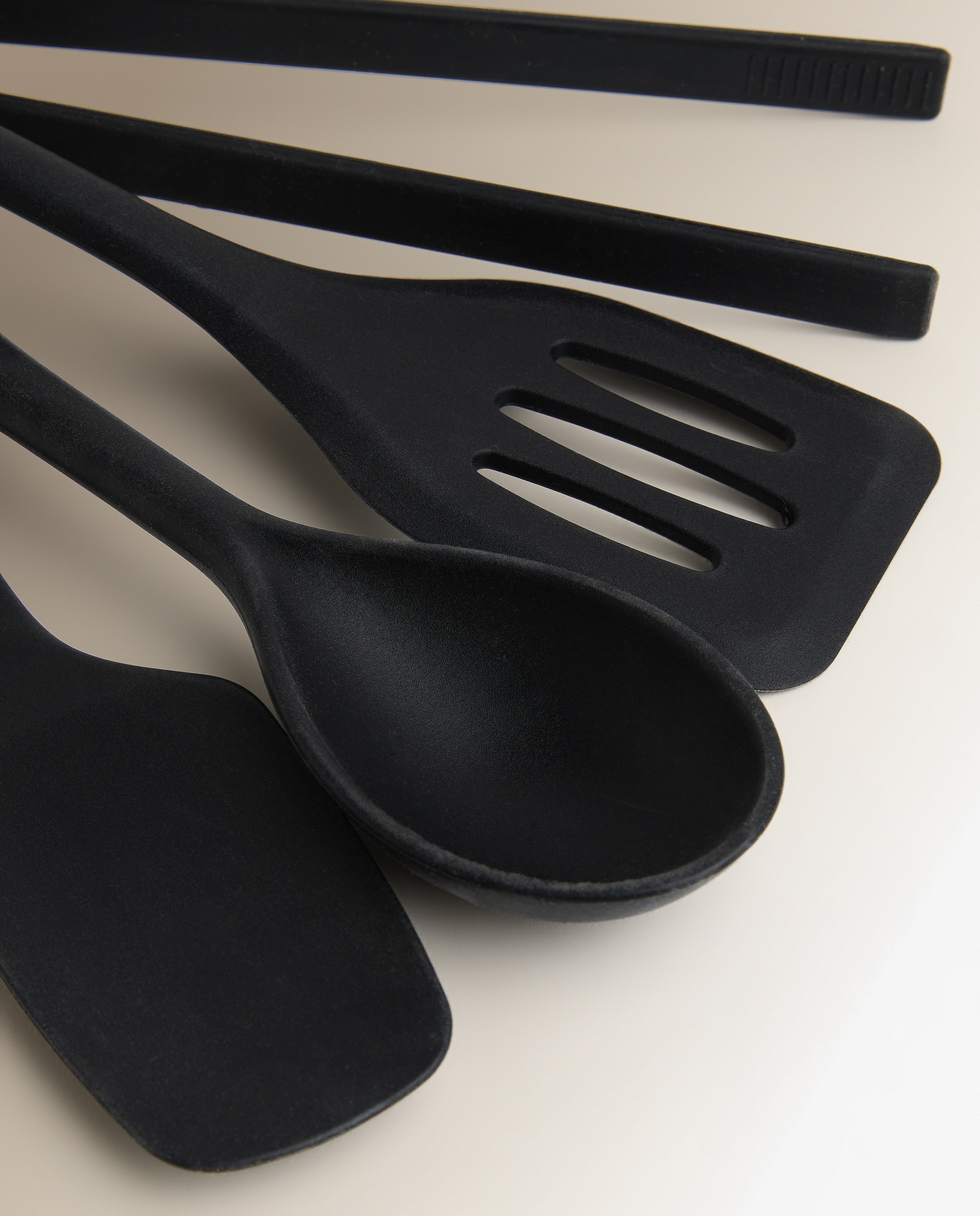 Conjunto de 4 Utensílios de Silicone Preto-2