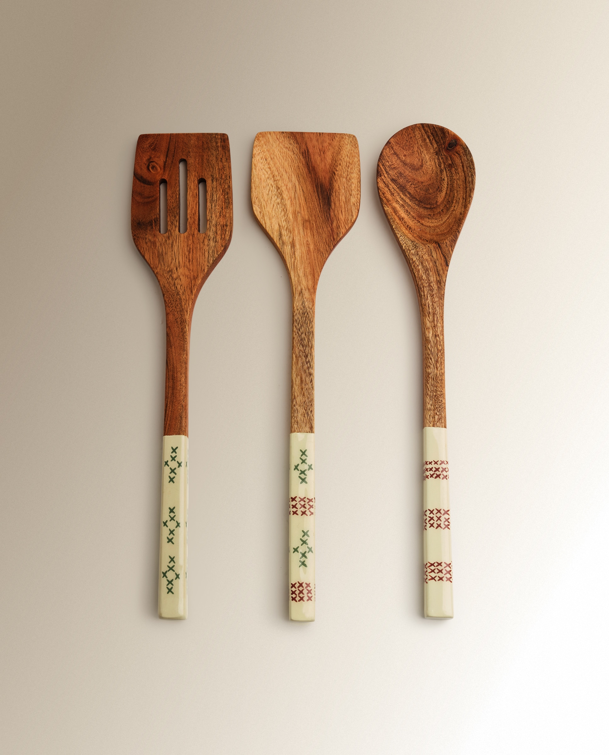 Imagem 0 de Conjunto de 3 Utensílios Esmaltados Alpes Natal