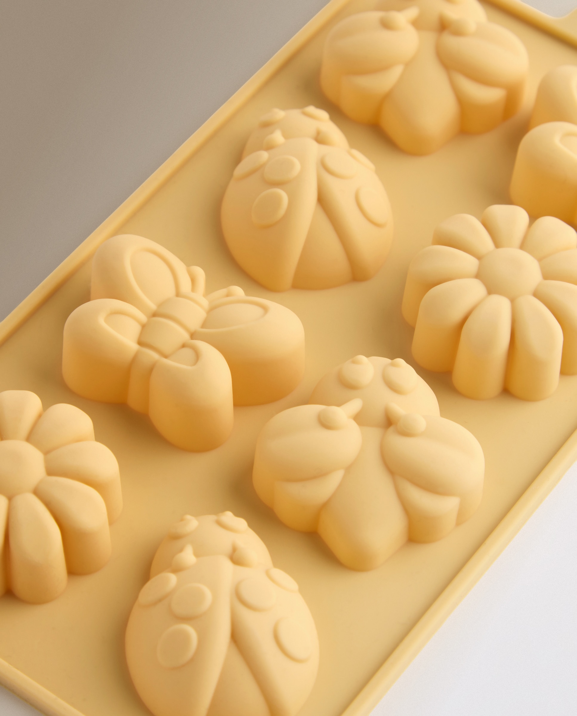 Molde de Pastelaria Pequeno Bakery Amarelo-3