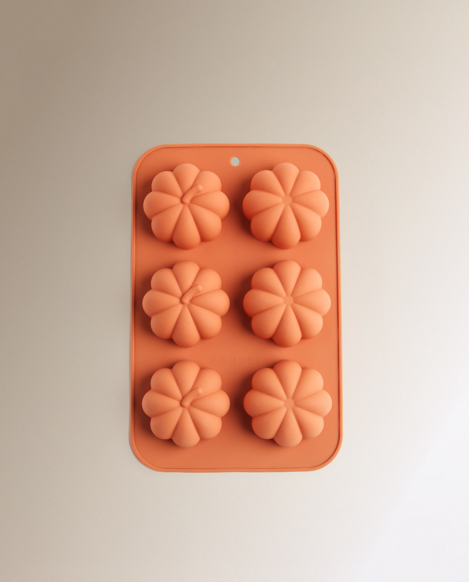 Imagem 0 de Molde de Silicone para 6 Unidades Abóbora Halloween