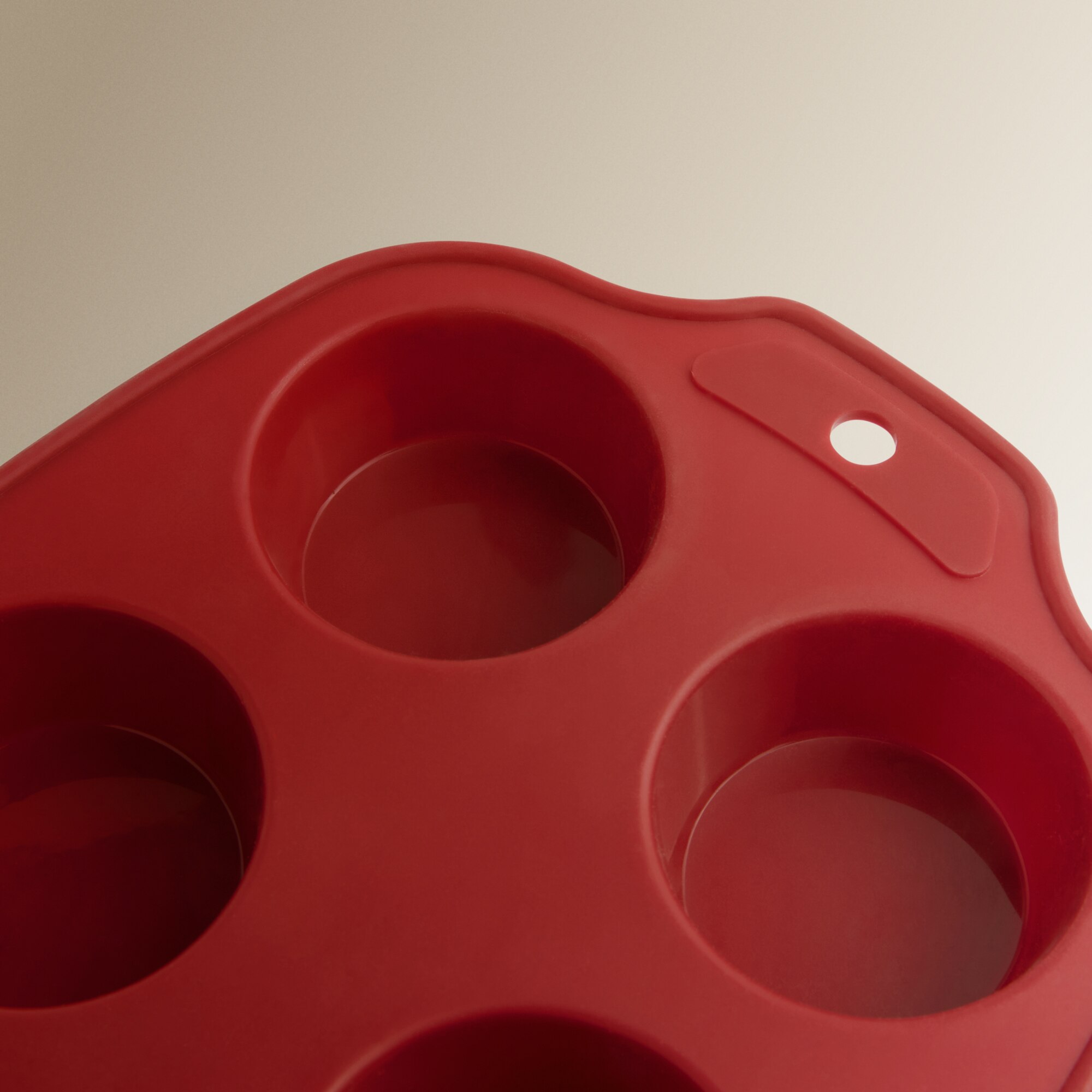 Molde de silicona para 6 magdalenas Basics El Corte Inglés Rojo-3
