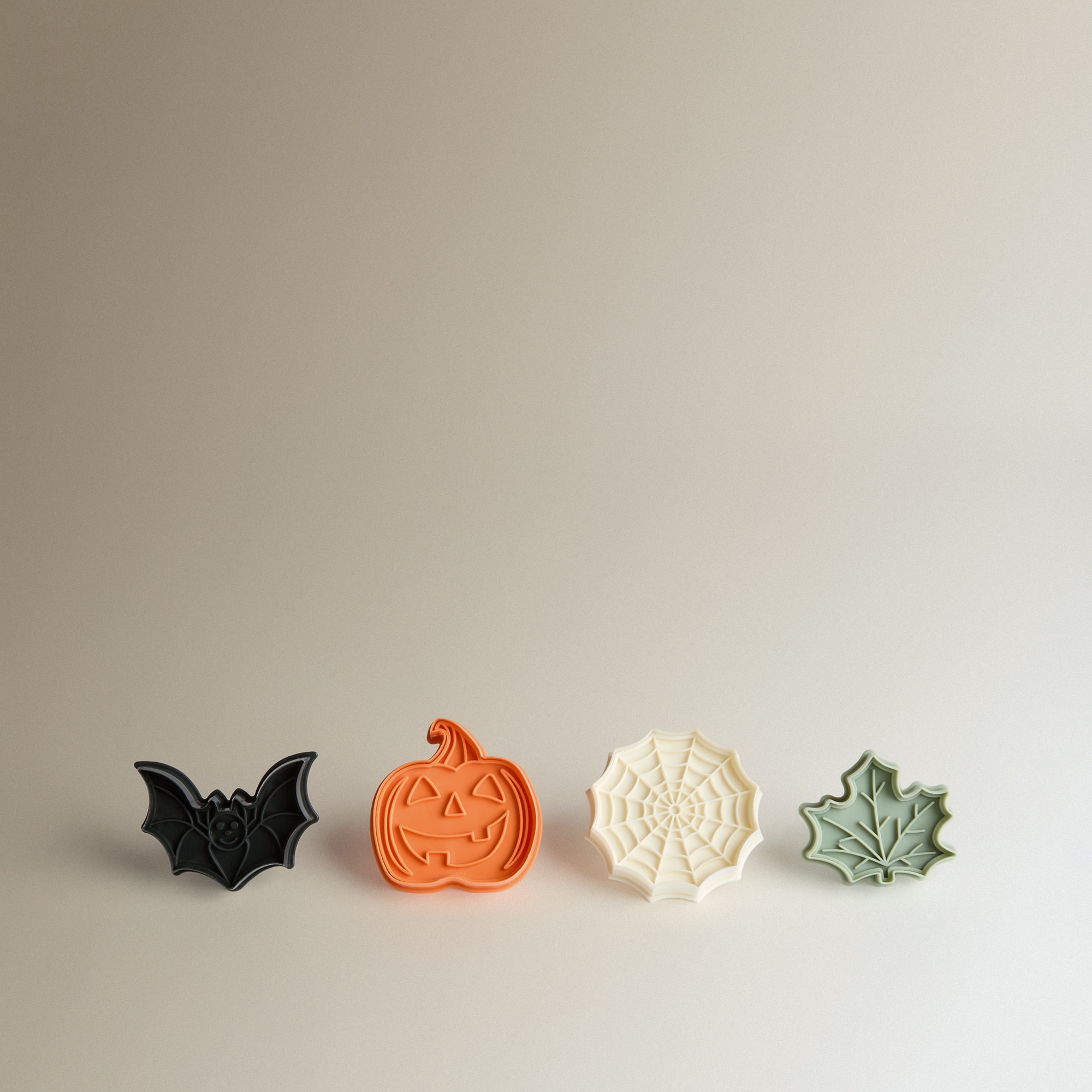 Conjunto de 4 Cortadores de Bolachas Hallloween Multicolor-1