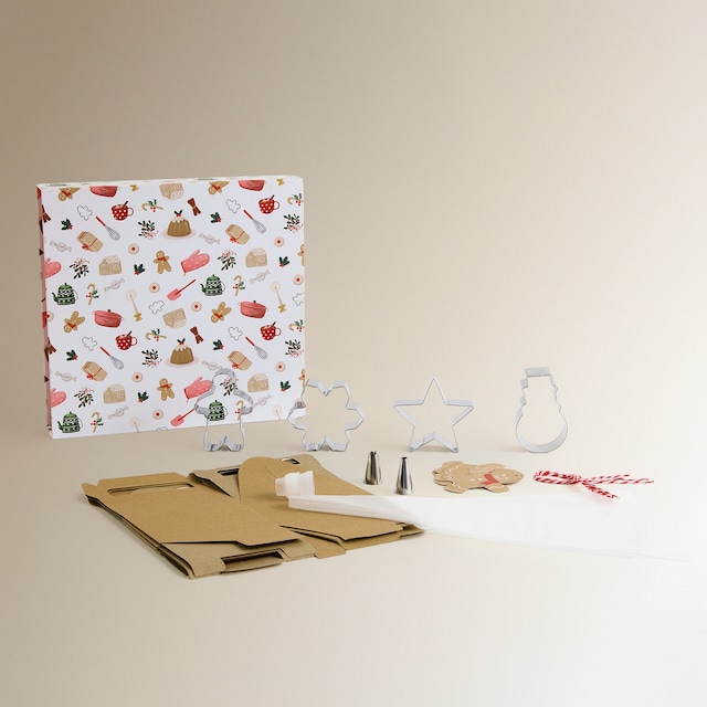 Imagen 0 de Set de 4 cortadores con caja de galletas