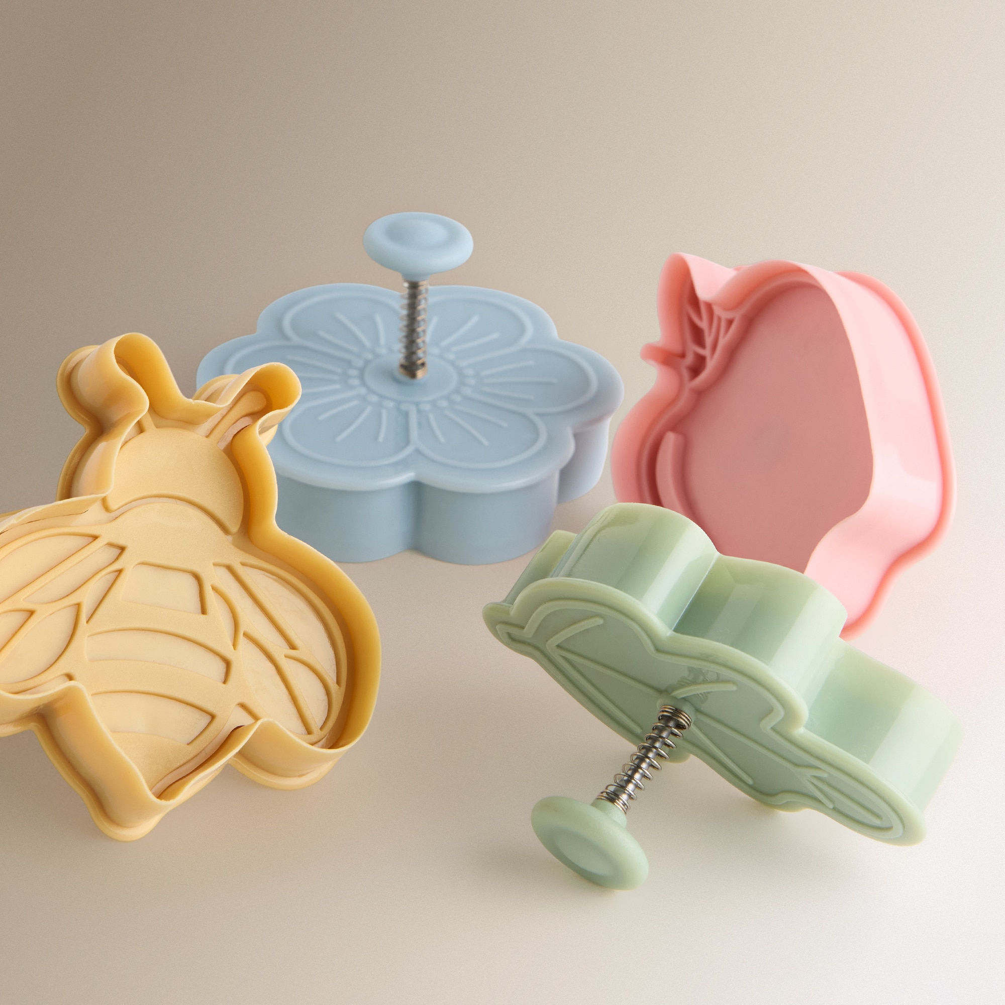 Conjunto de 4 Cortadores Bakery Multicolor-2