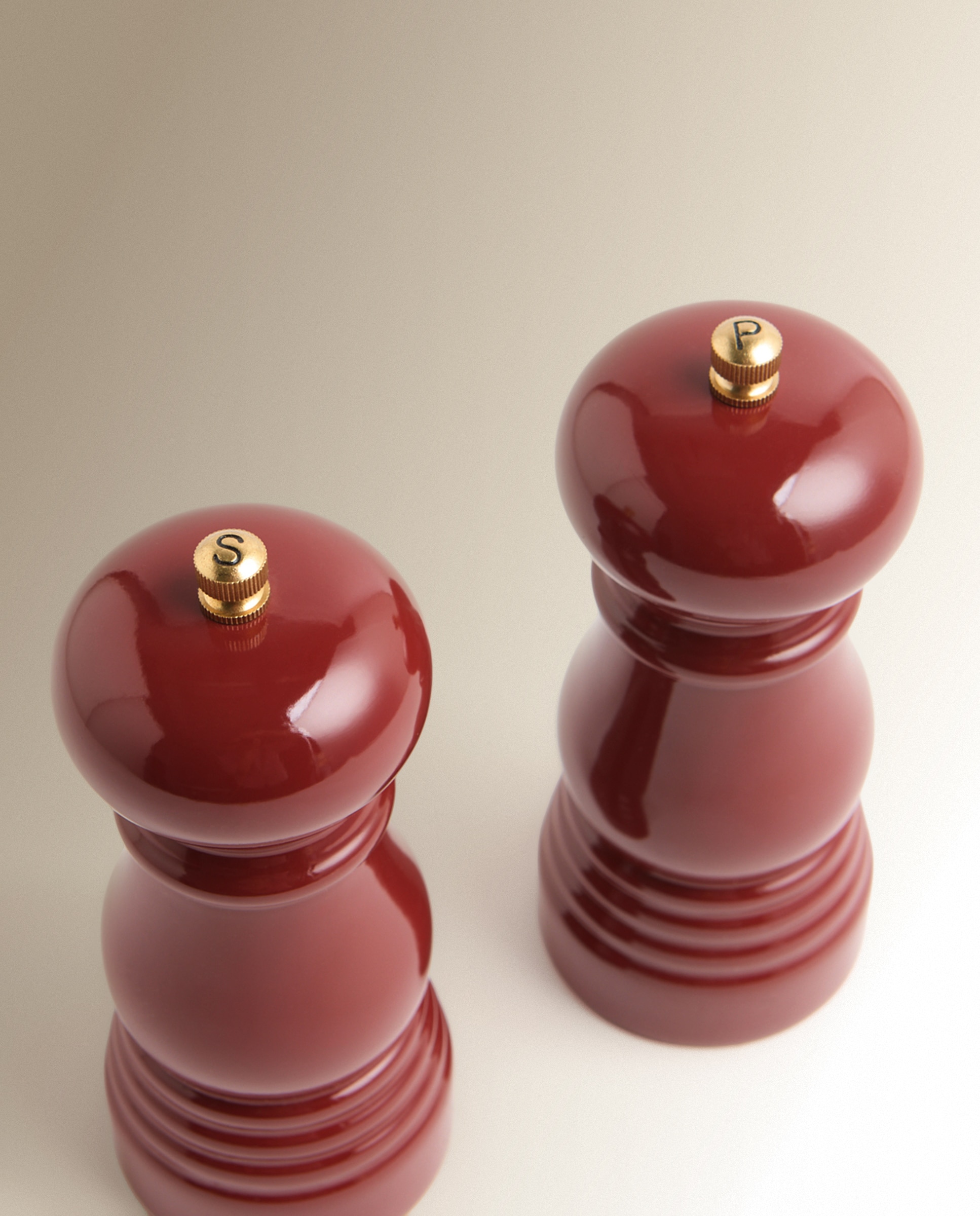 Conjunto de 2 Moinhos Sal e Pimenta de Madeira Esmaltados Vermelho-2