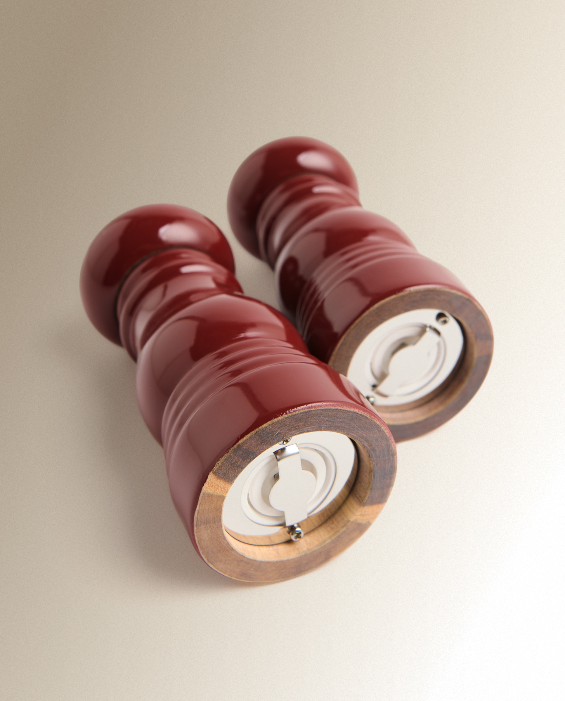 Conjunto de 2 Moinhos Sal e Pimenta de Madeira Esmaltados Vermelho-3