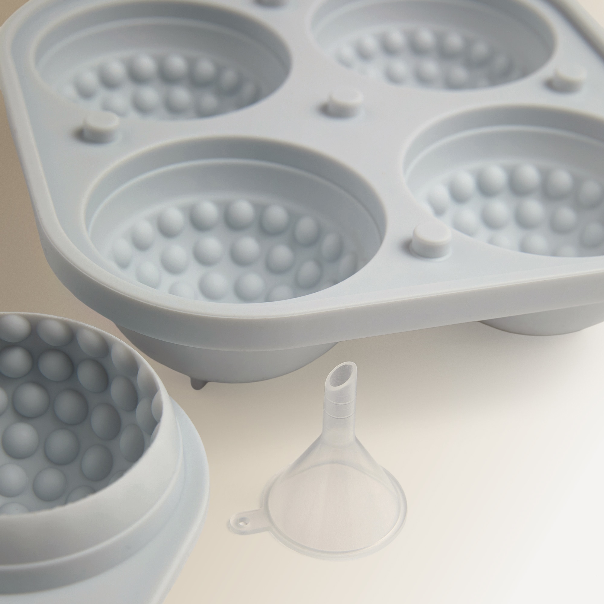 Molde de Silicone de 4 Pedras de Gelo Golf XL Preto-3