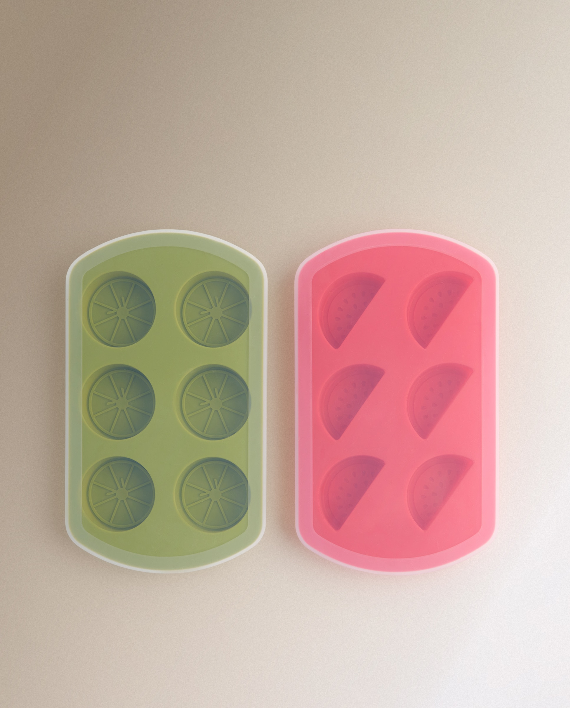 Conjunto de 2 Moldes de Silicone para Gelo Sumos de Fruta Multicolor-1