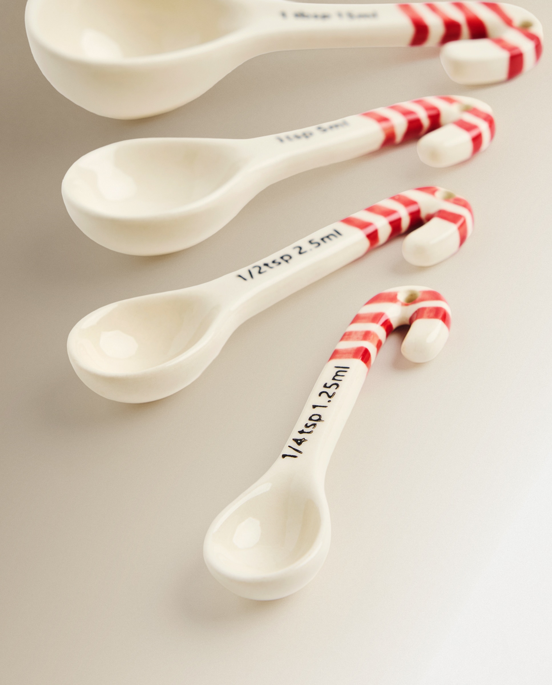 Imagen 3 de Set de 4 cucharas medidoras Bastón Navidad - Multicolor Multicolor