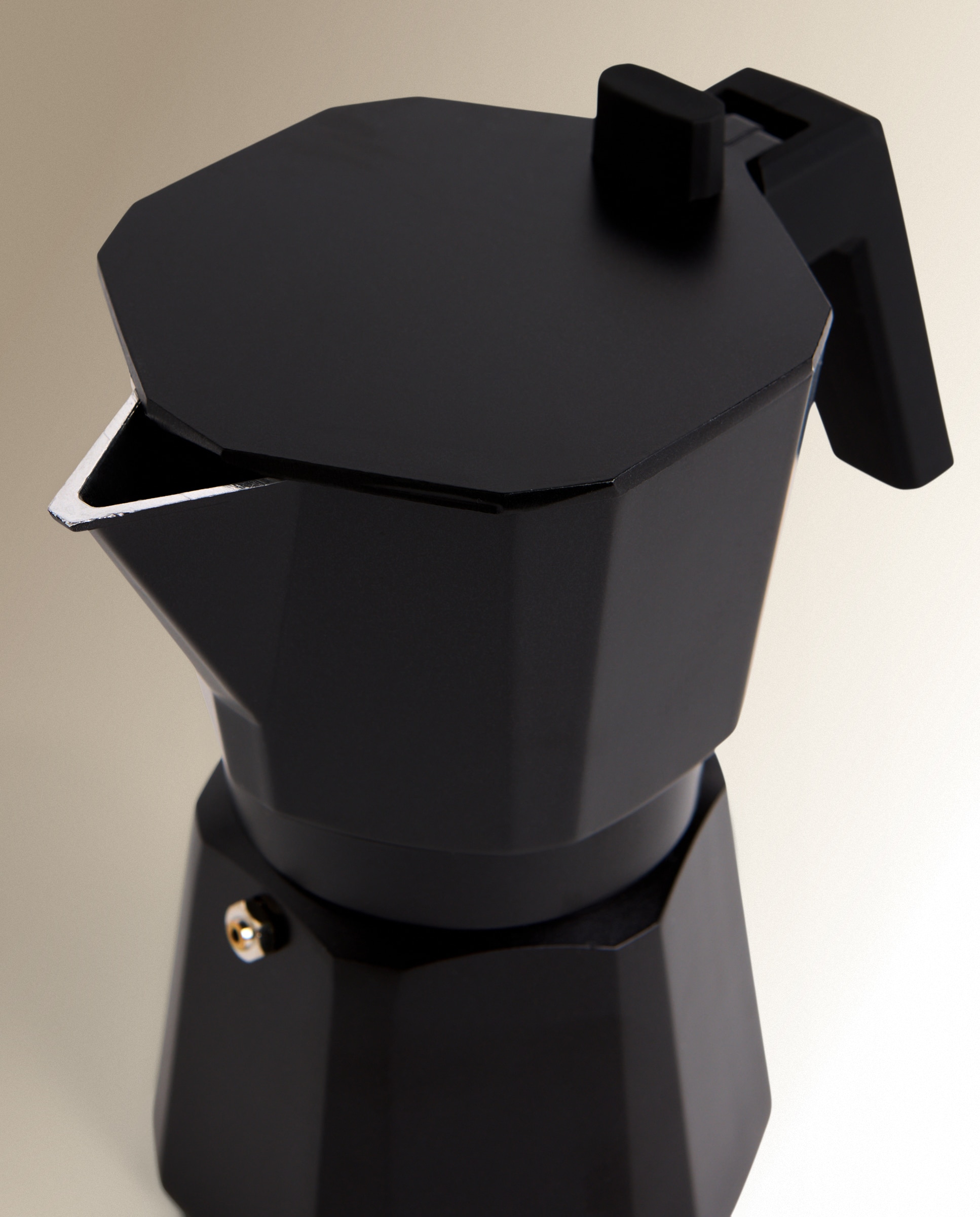 Cafetera italiana de aluminio Facetada - Negro 6 Tazas Negro-2