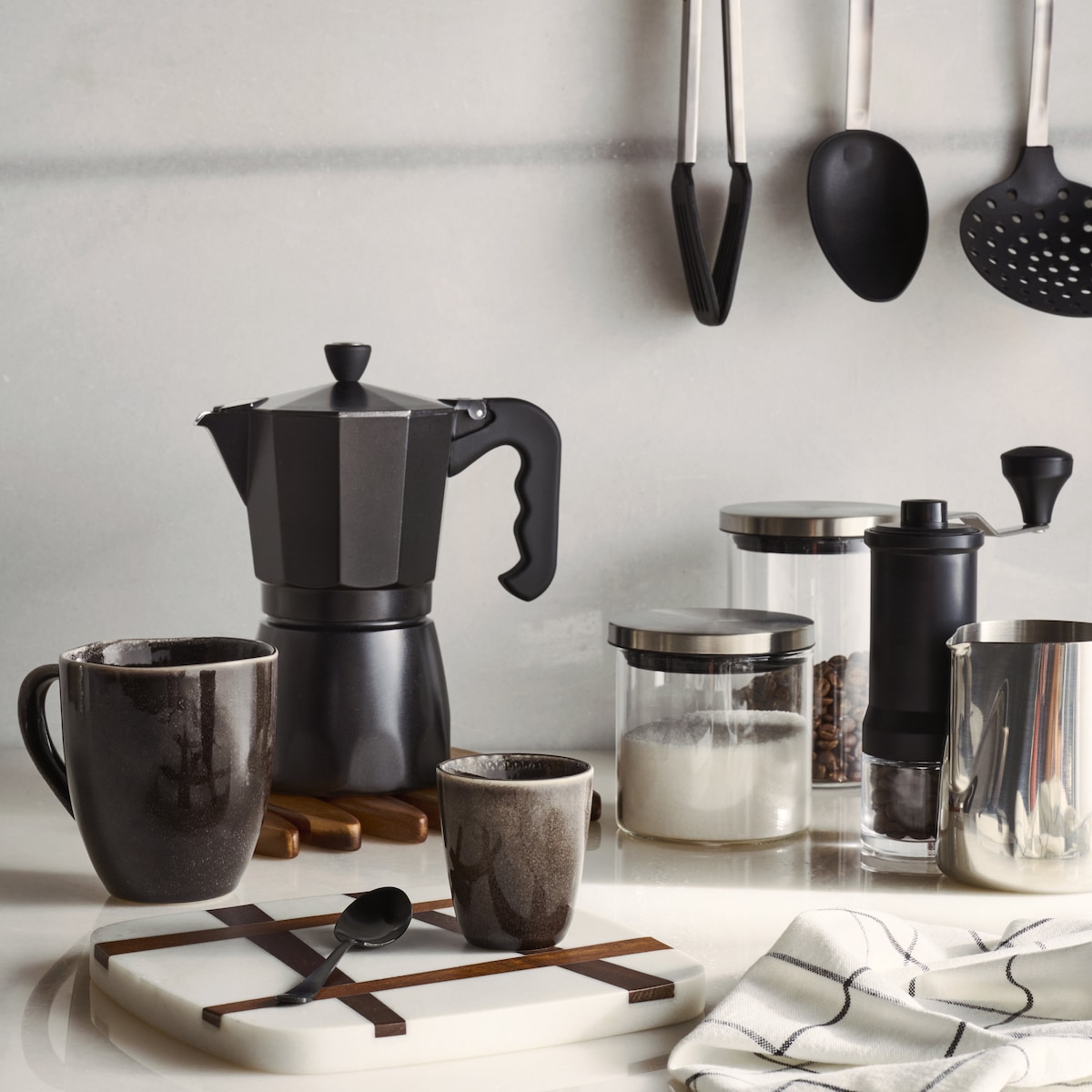 Cafetera italiana de aluminio para inducción El Corte Inglés Negro-4