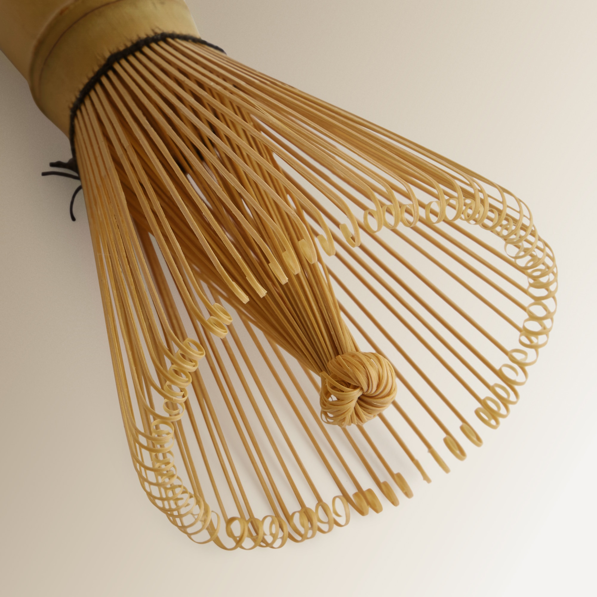 Batedor de Chá Matcha de Bambu Natural-2