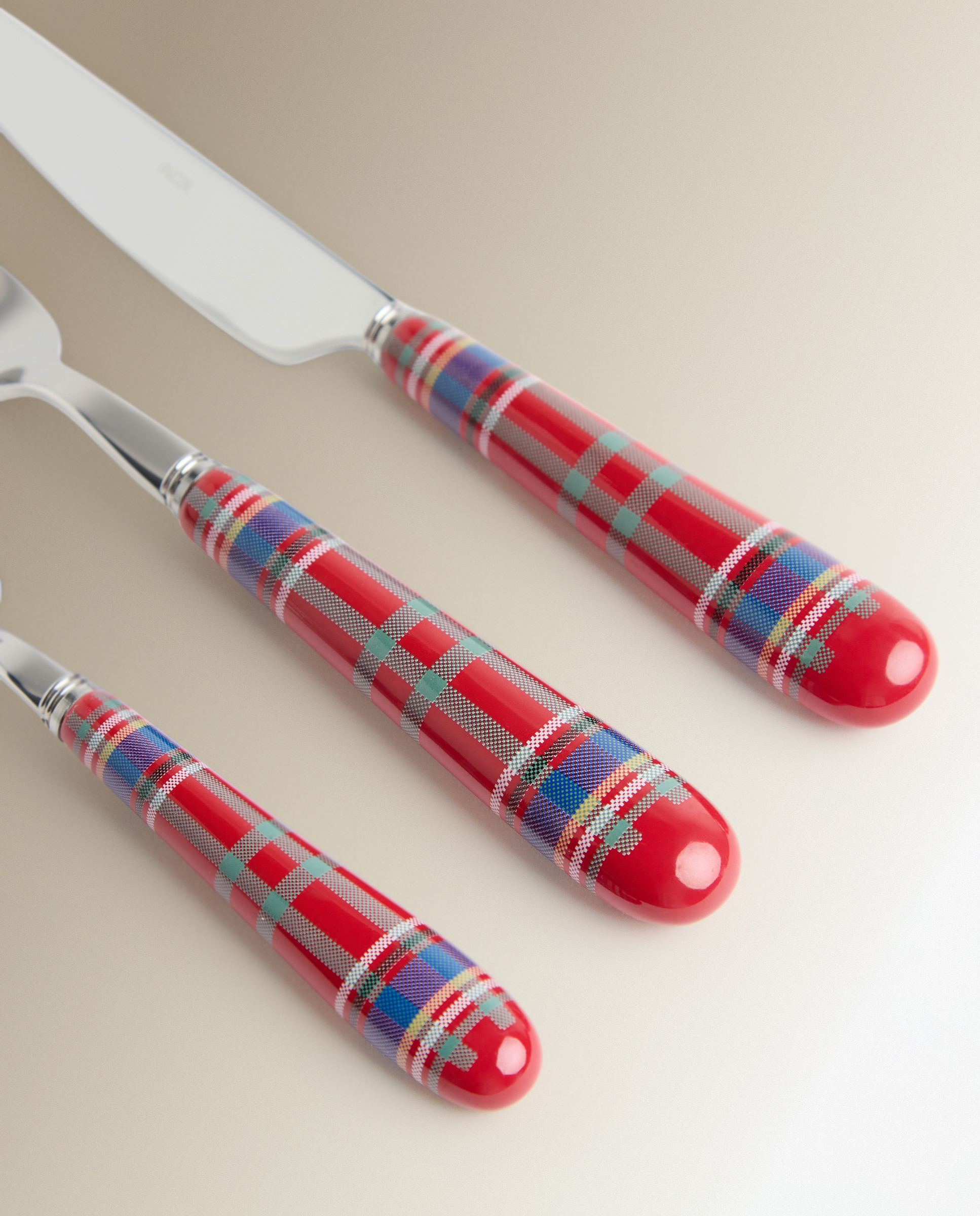 Conjunto de 16 Talheres Fabricados em Aço Inox 18/10 com Cabo de Cerâmica Decorado Vermelho-6