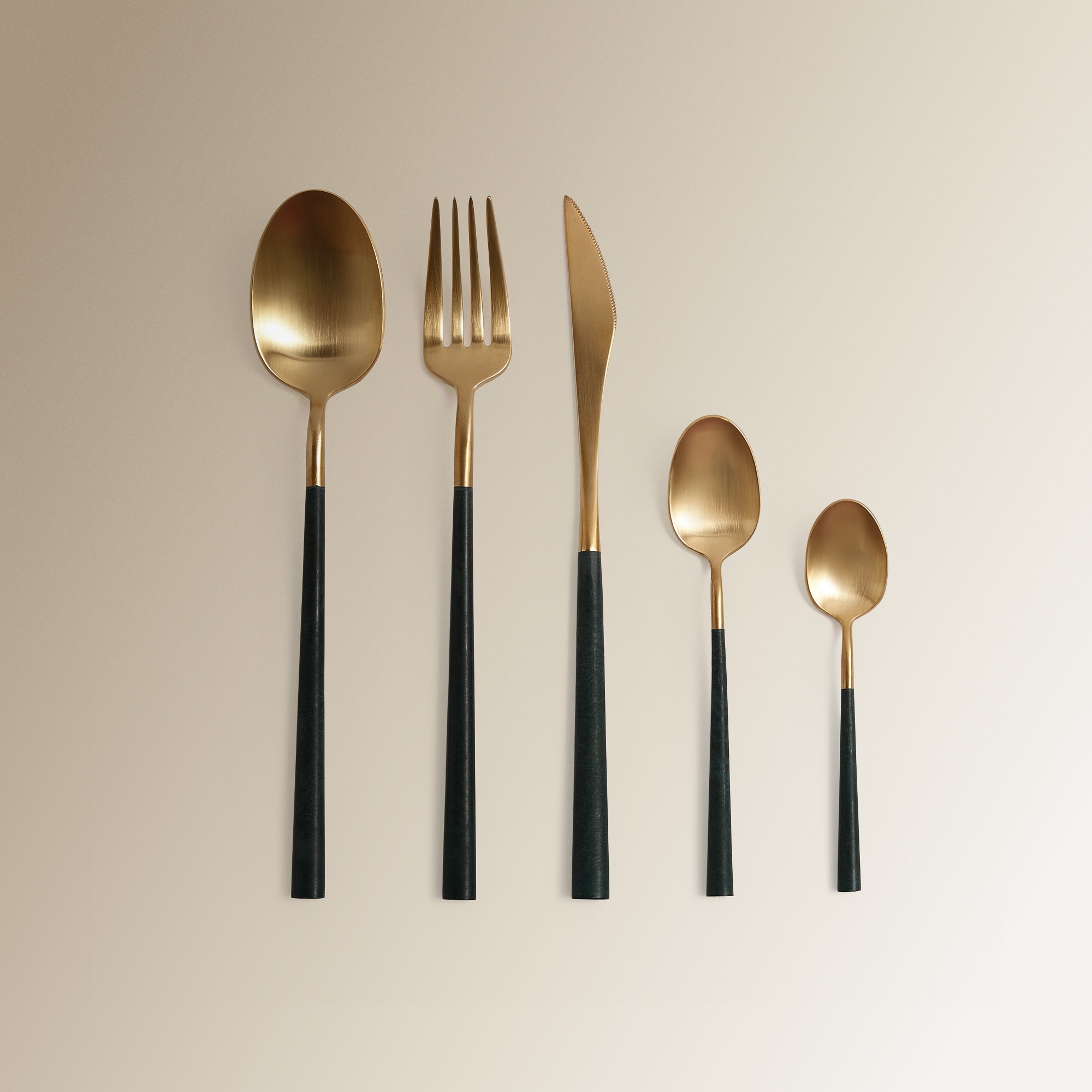 Garfo de mesa Neo Ouro-3