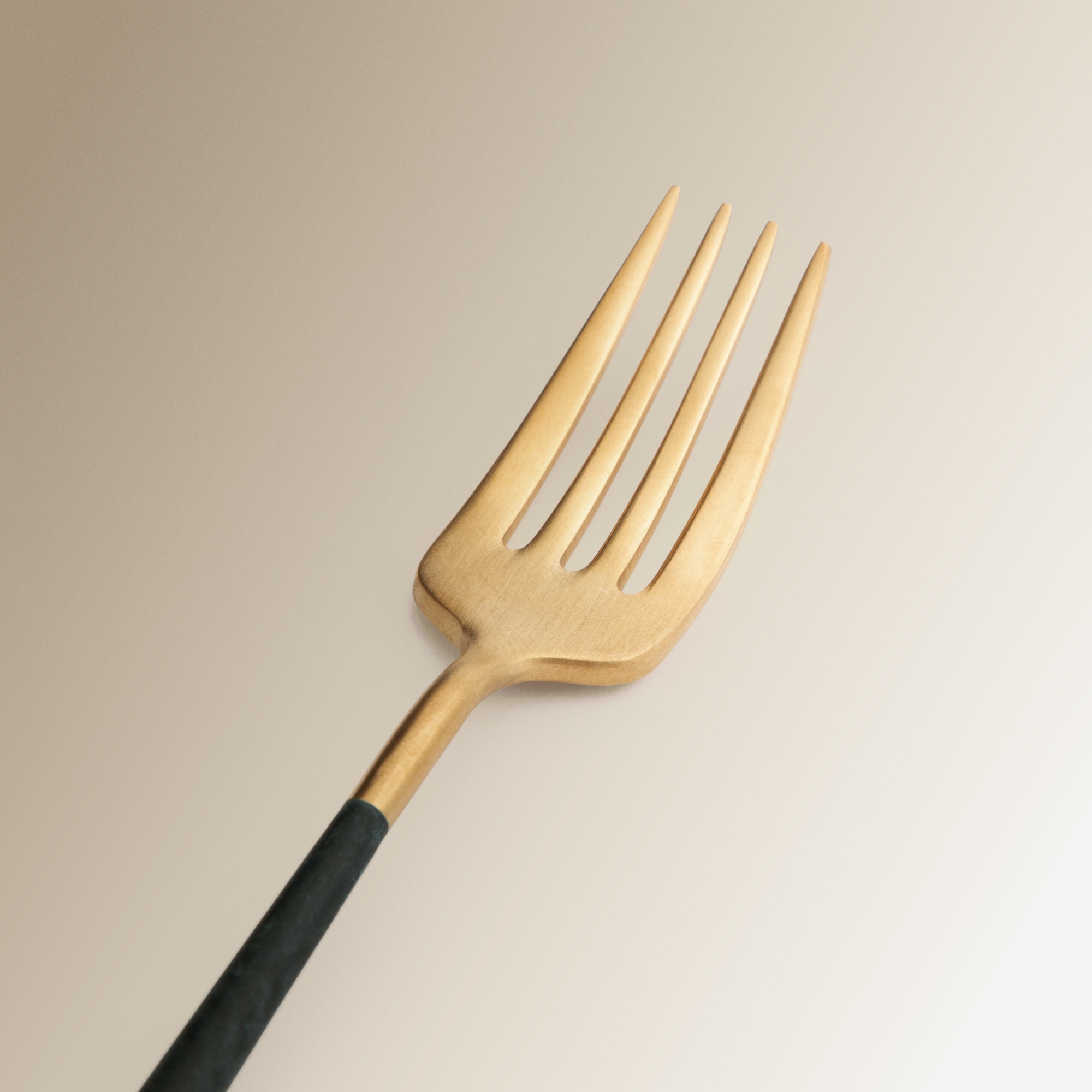 Garfo de refeição Neo Ouro-2