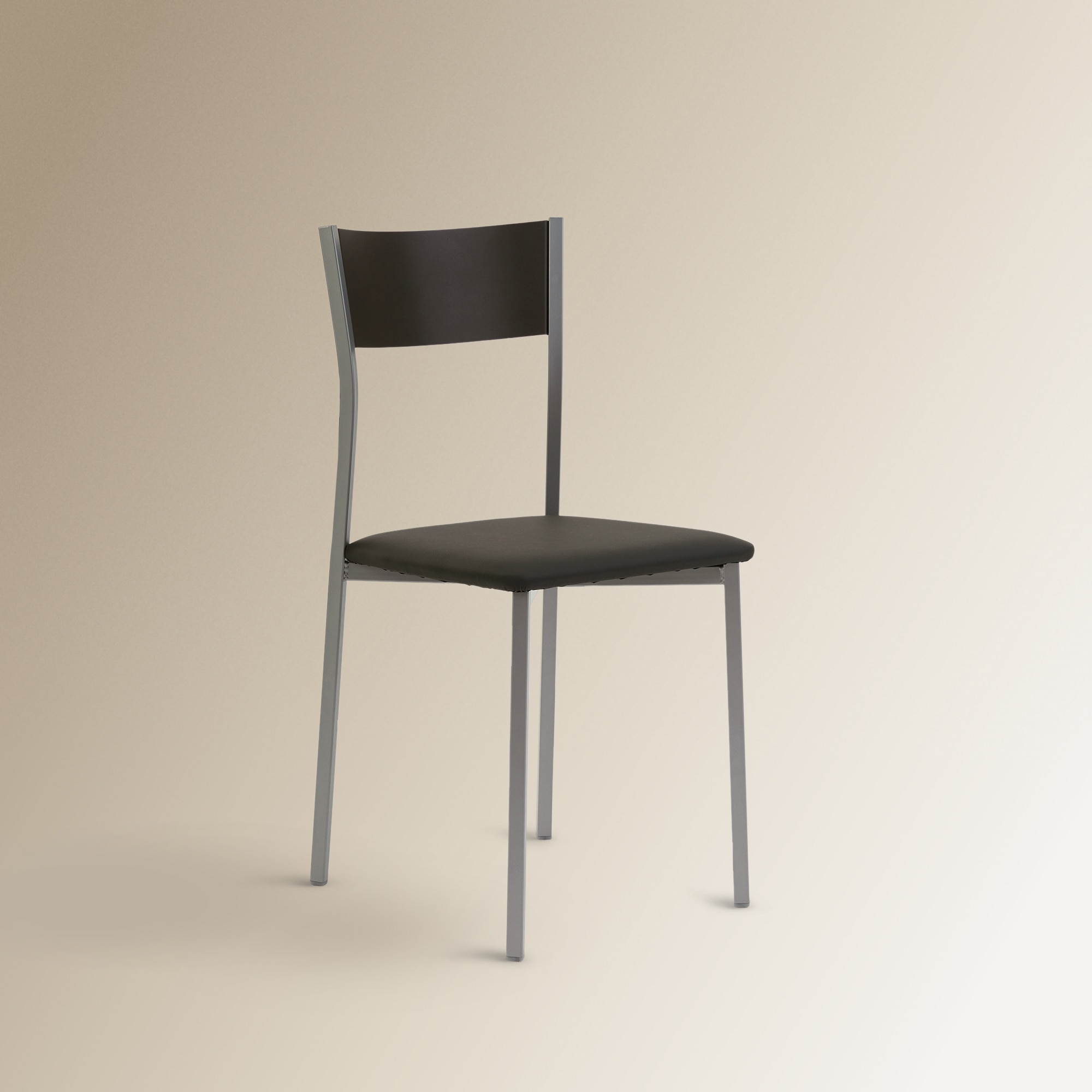 Imagem 0 de Cadeira em Polipele Gabi