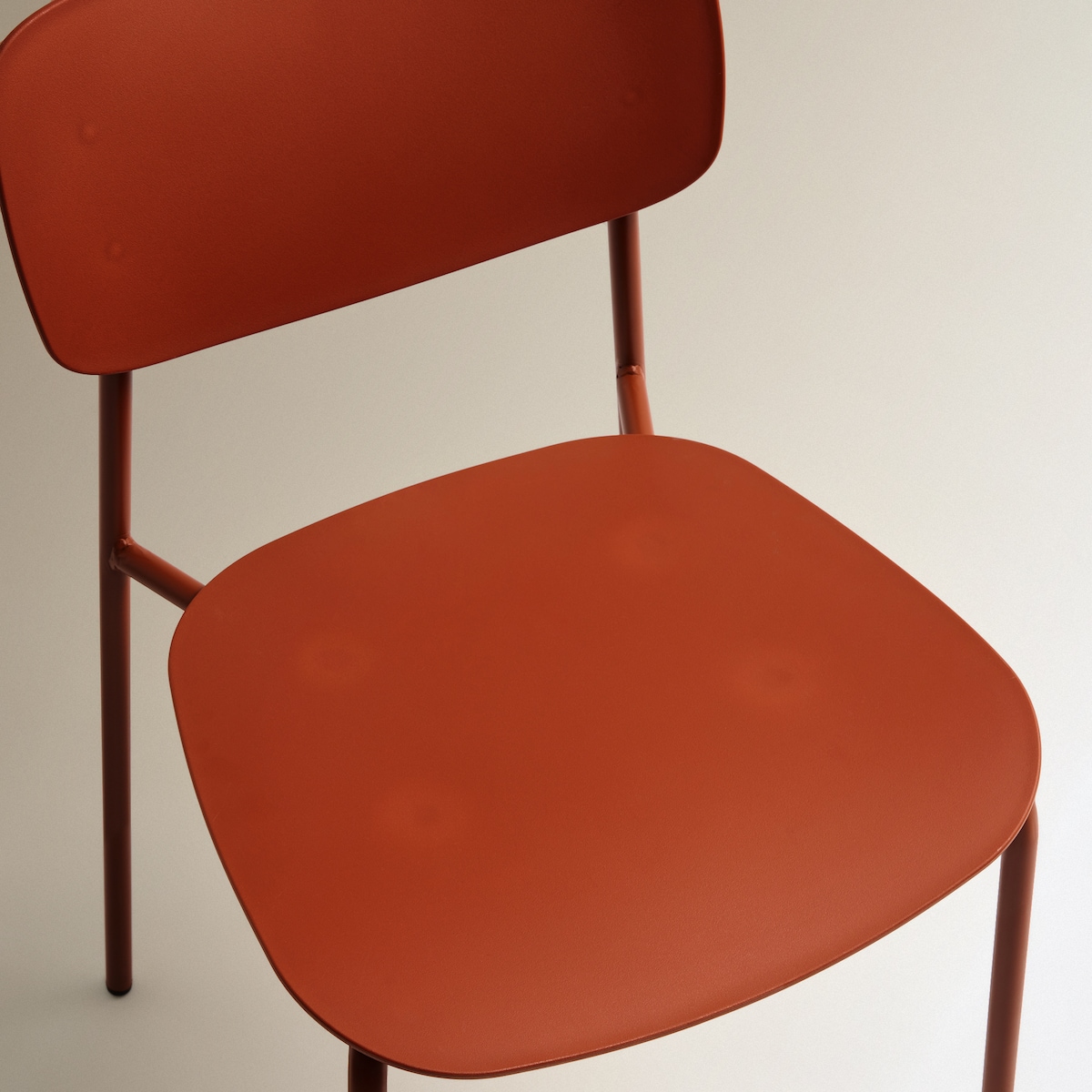 Silla apilable Kasper Terracota-6