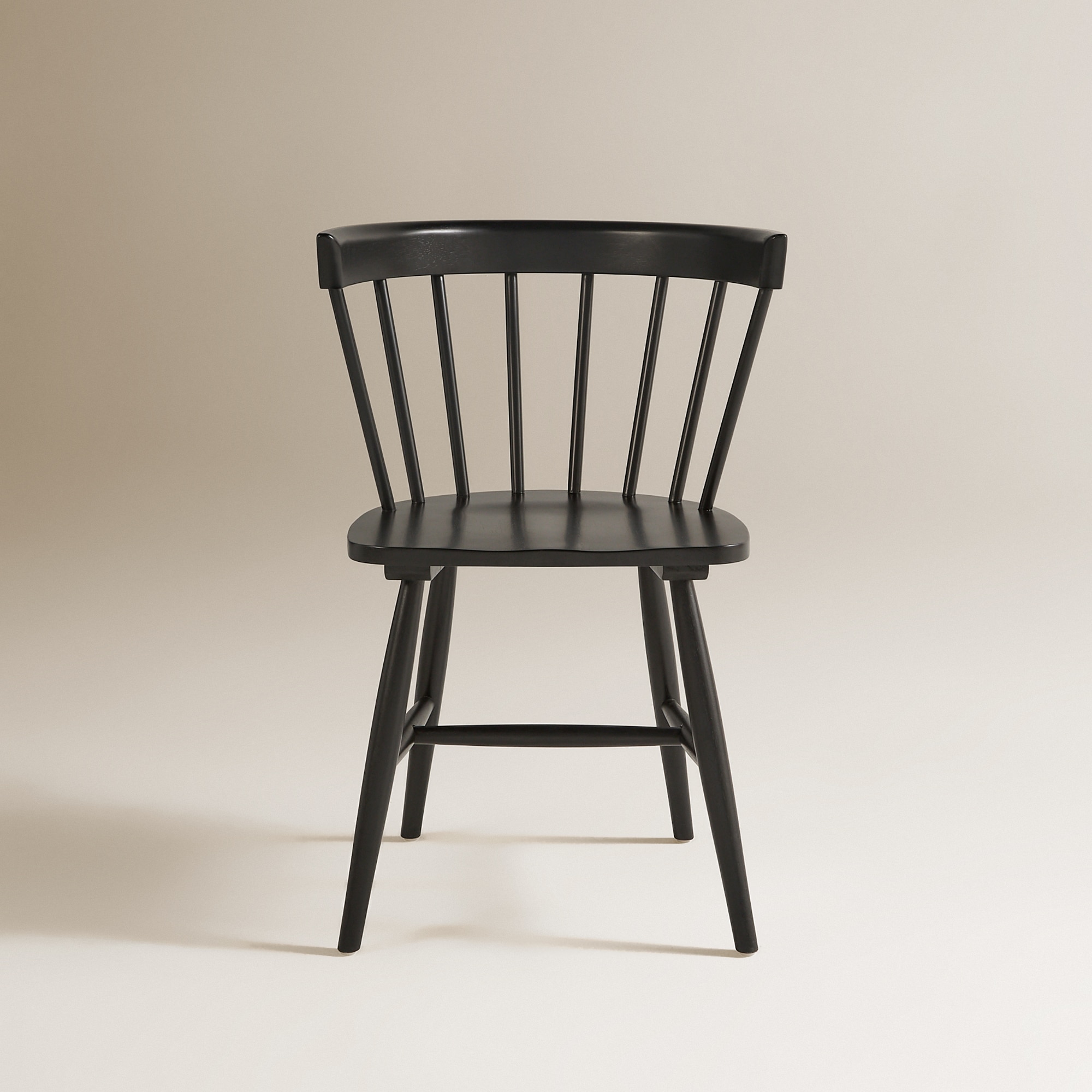 Cadeira de Madeira de Carvalho Nika Preto-3