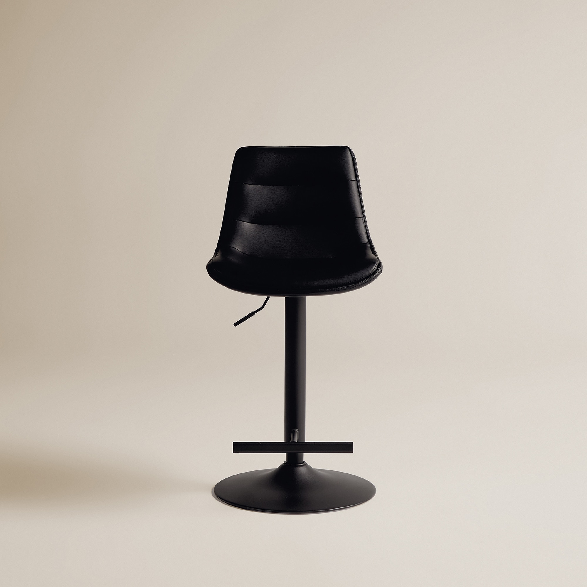 Taburete elevable de símil piel Cedric - Negro Negro-3