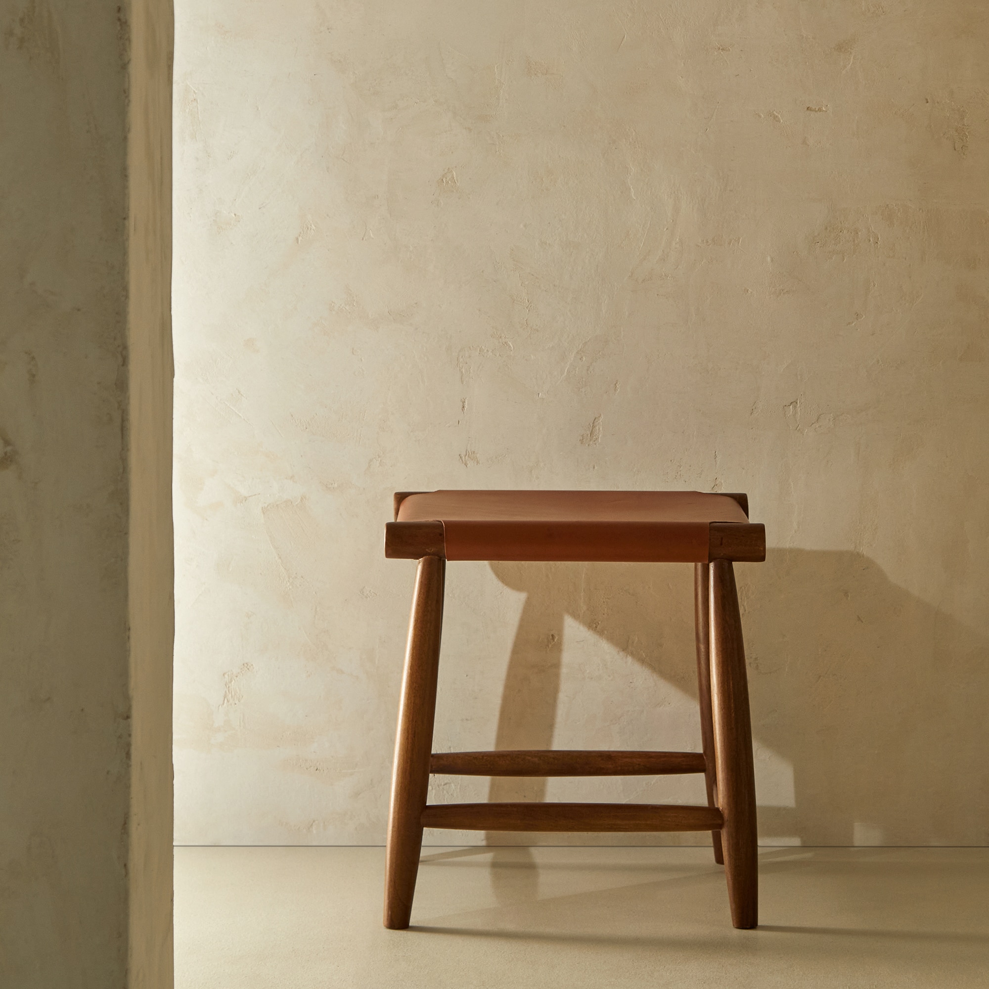 Banco de Madeira de Acácia e Pele Rusty Nogueira-1