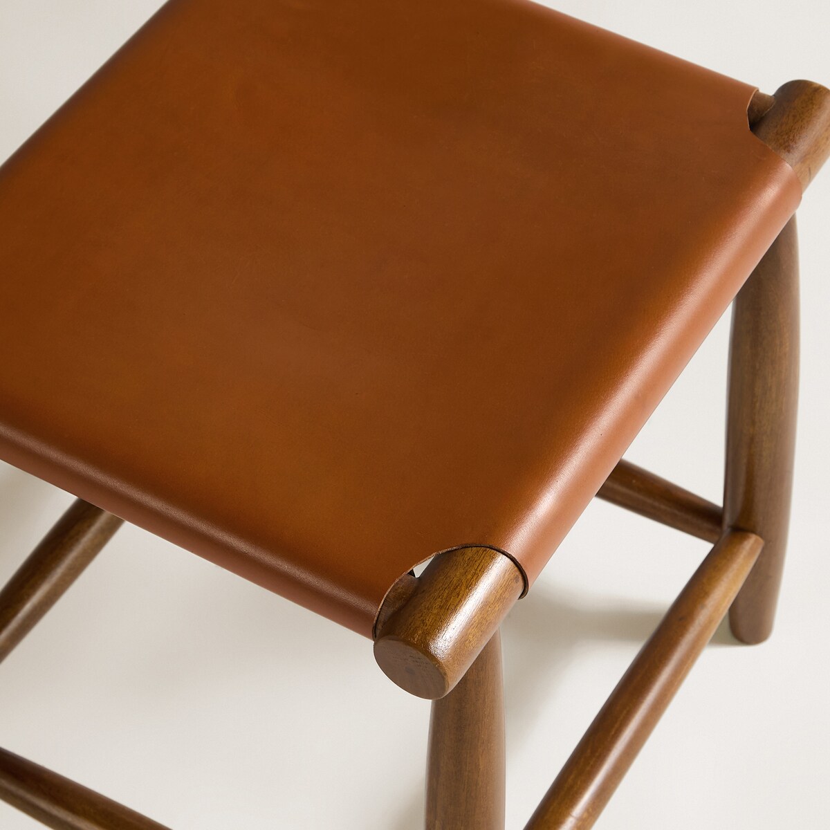 Banco de Madeira de Acácia e Pele Rusty Nogueira-6