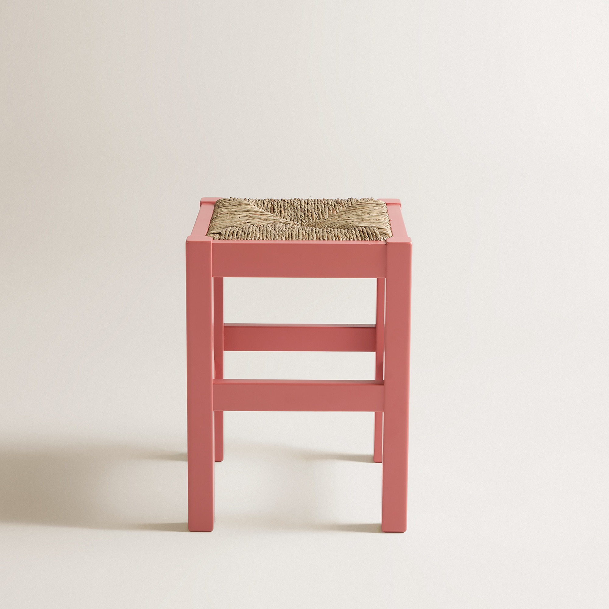 Imagen 3 de Taburete bajo de madera Ronda - Coral Coral