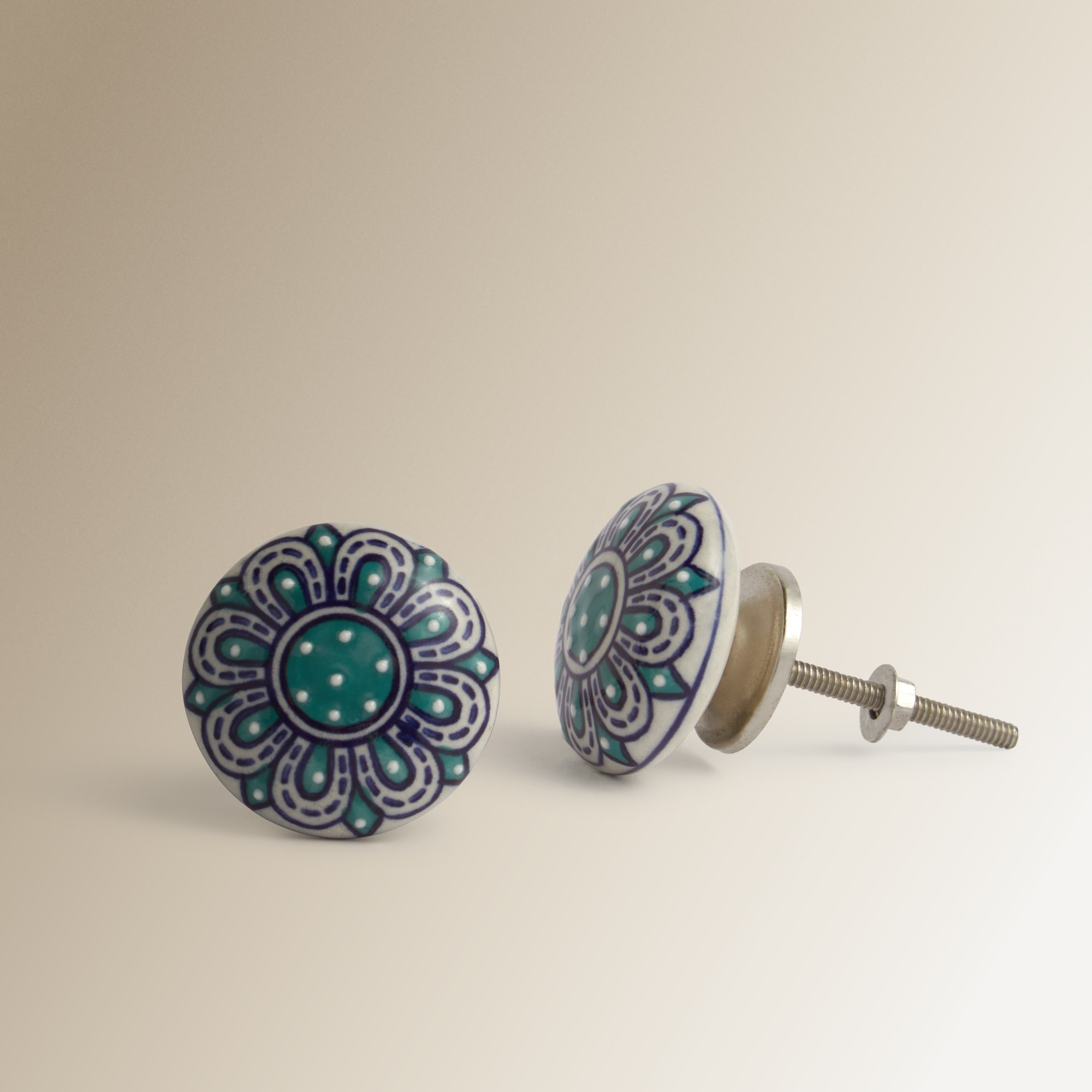 Conjunto de 2 puxadores com efeito martelado Selva Prata-3