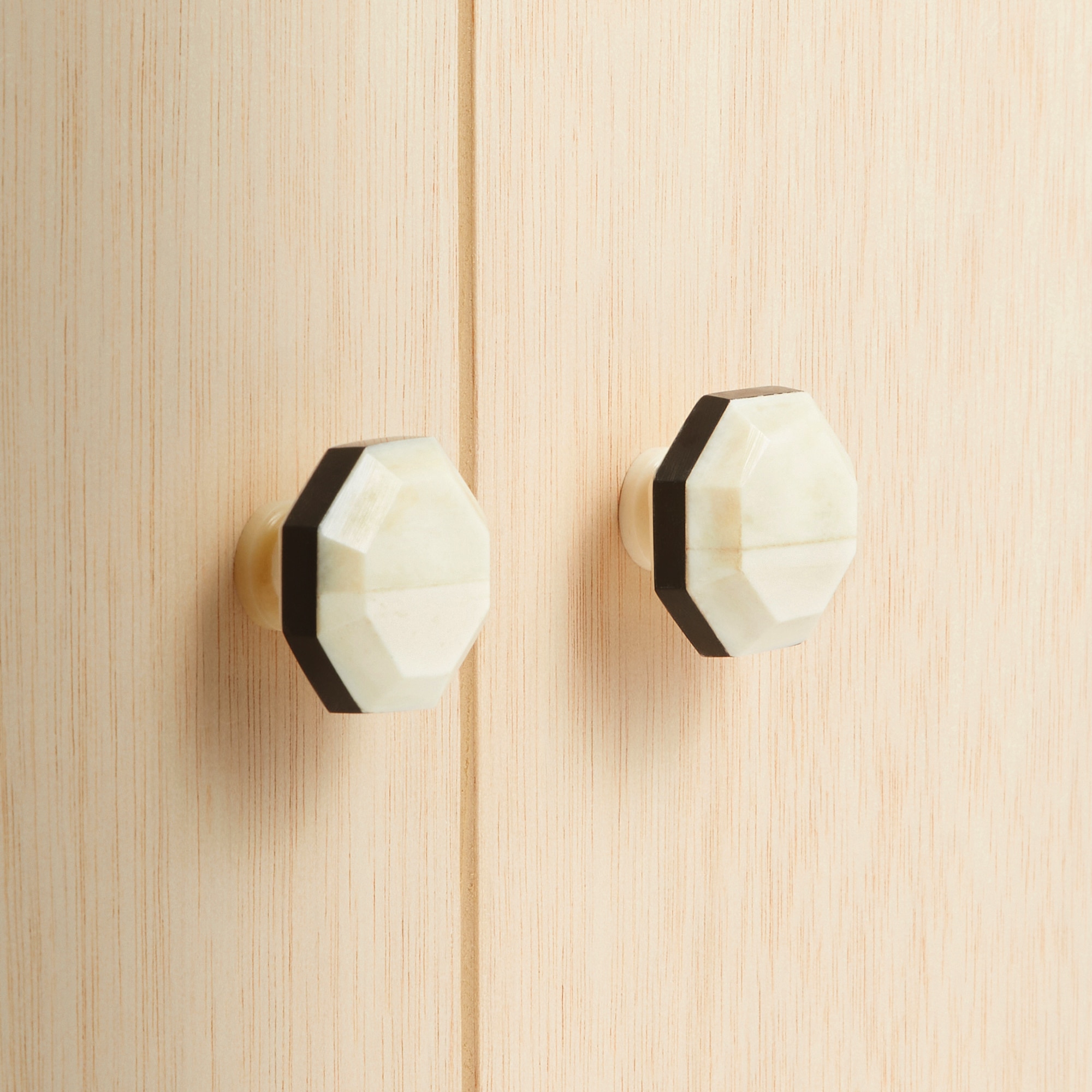 Conjunto de 2 puxadores octagonais Bone Creme-2