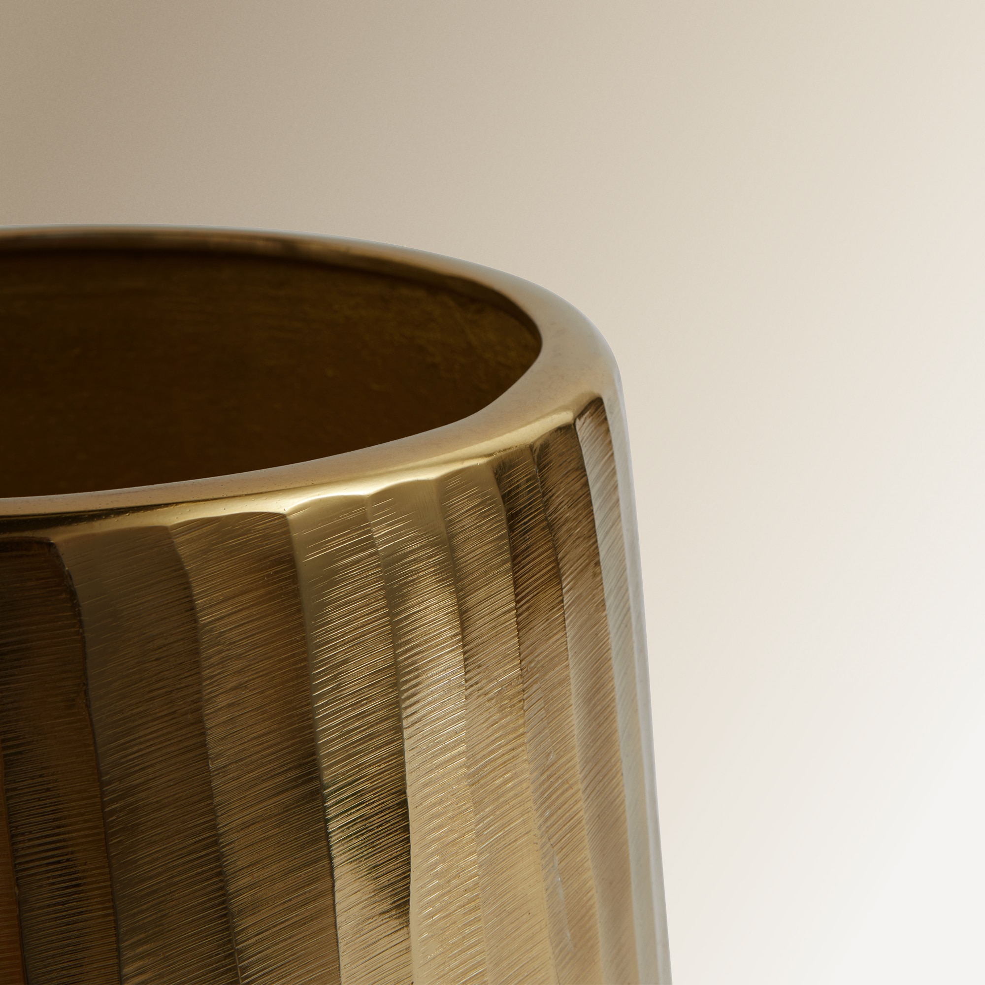 Vaso de Metal Pali - Dourado Ouro-4