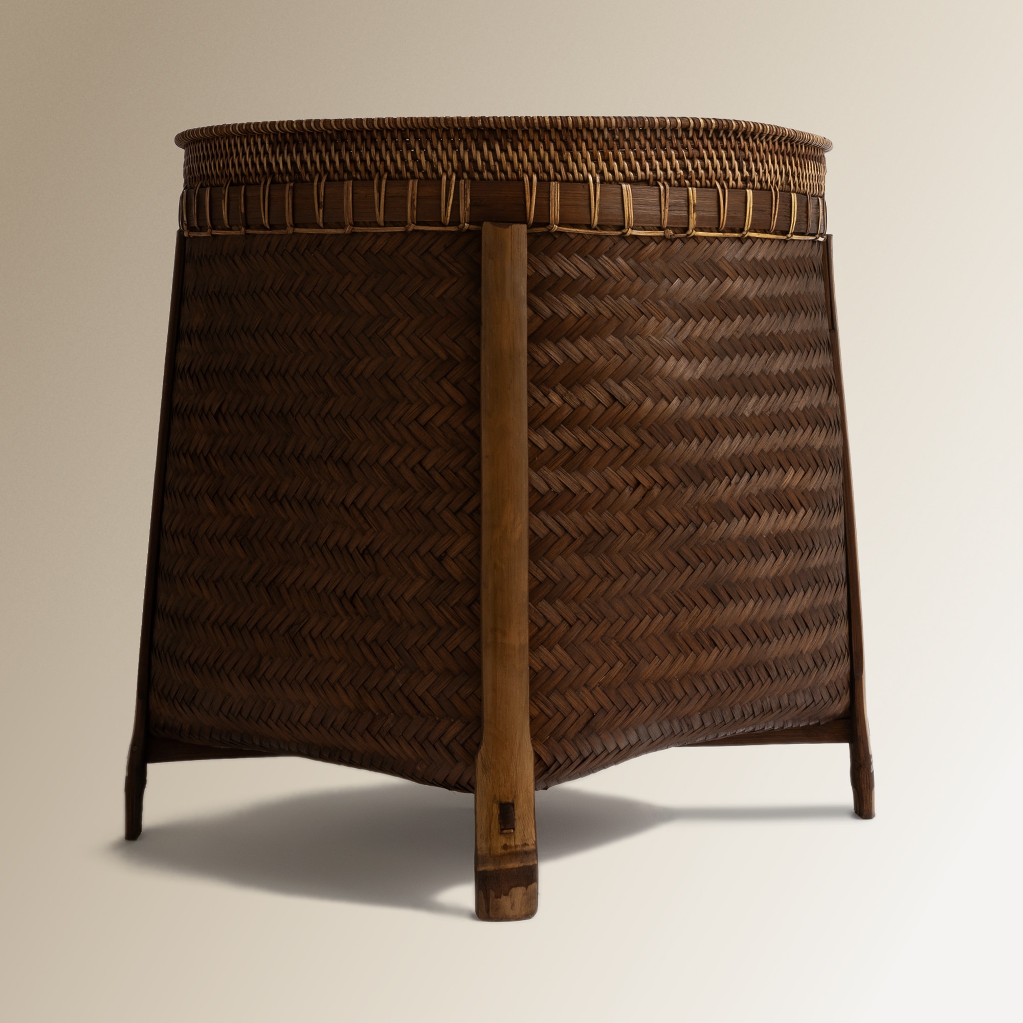 Cesta de bambu com pés Laos Chocolate-4