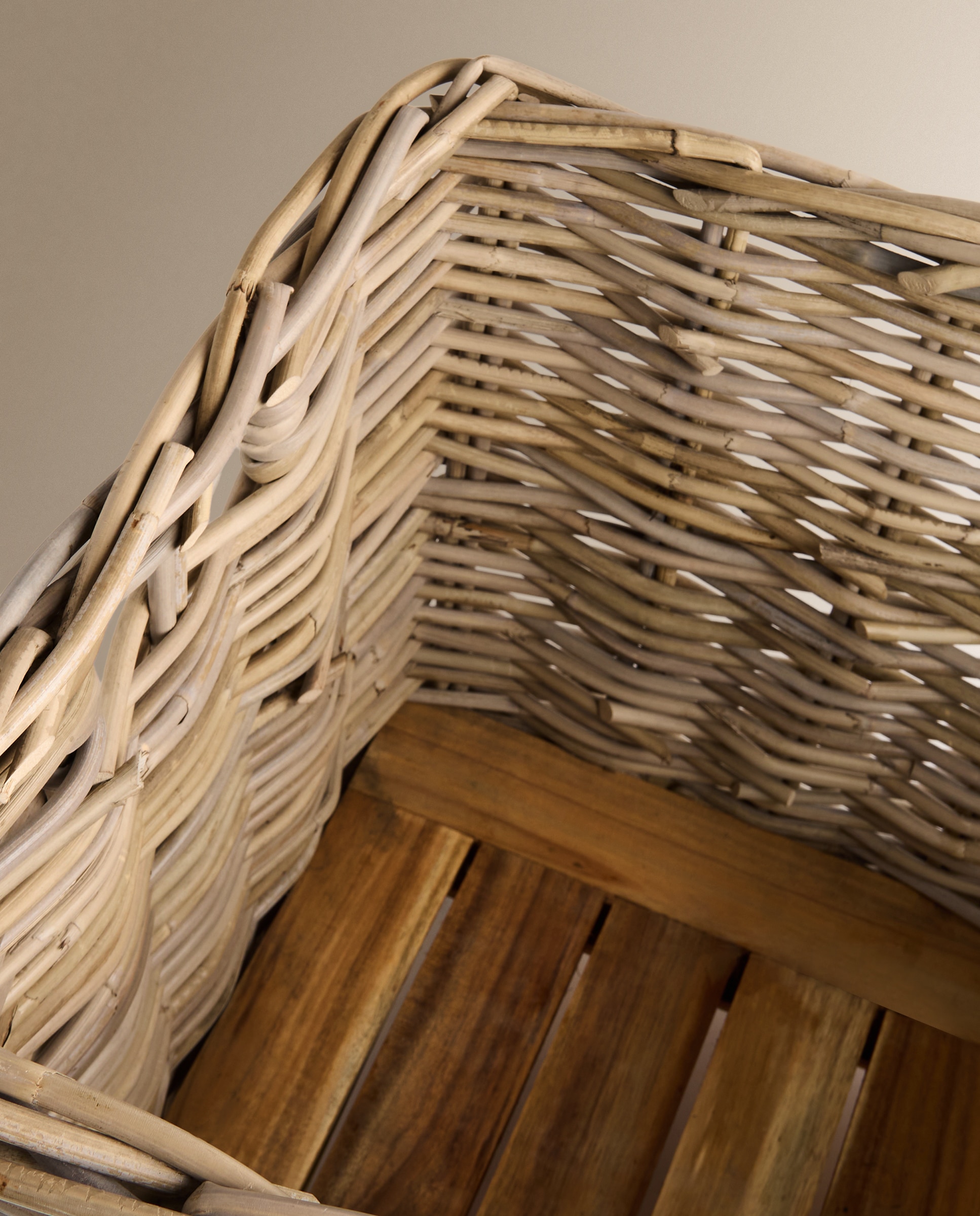 Cesta de Rattan com Rodas Natural-2