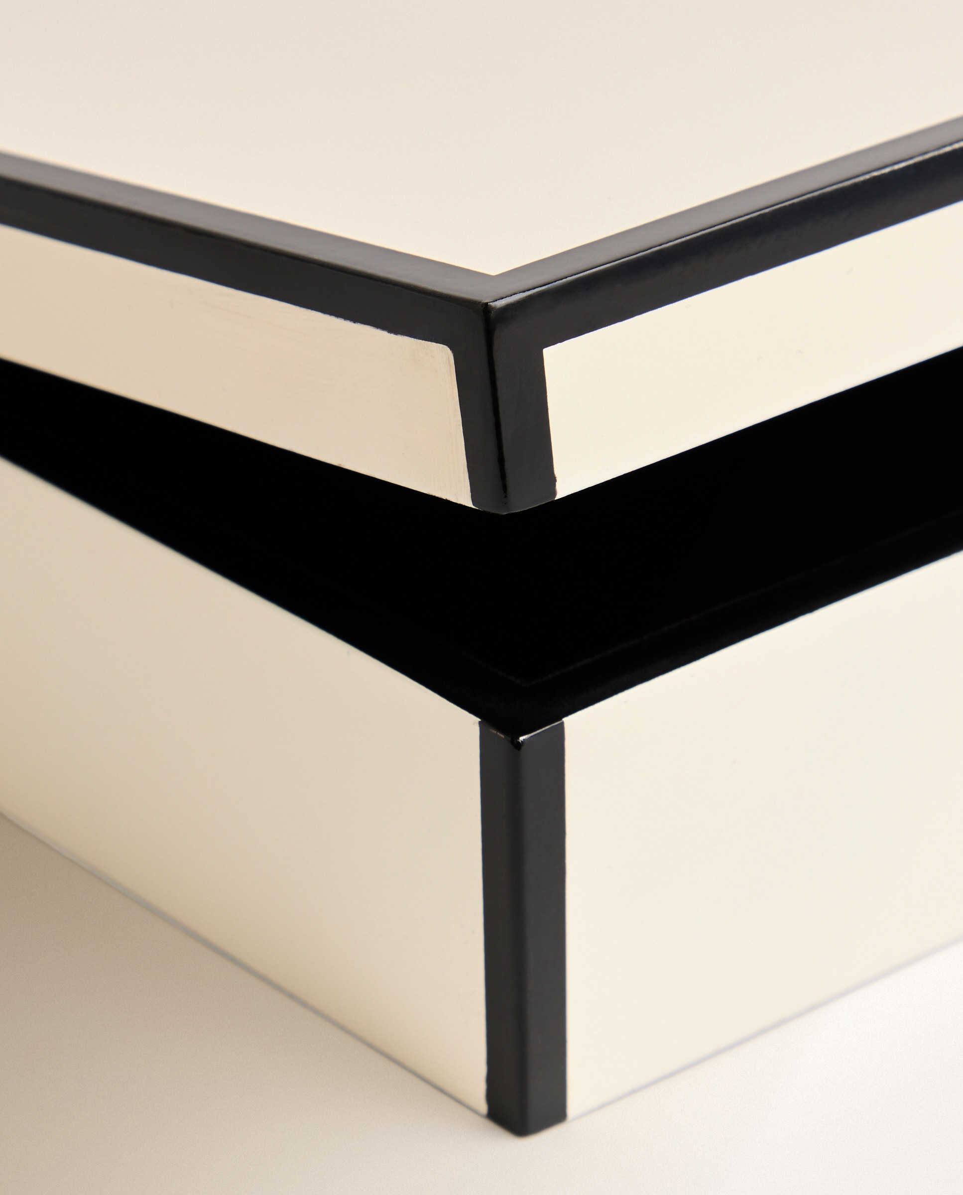 Imagen 2 de Caja decorativa Laca - Blanco 21,8 x 30,5 cm Blanco