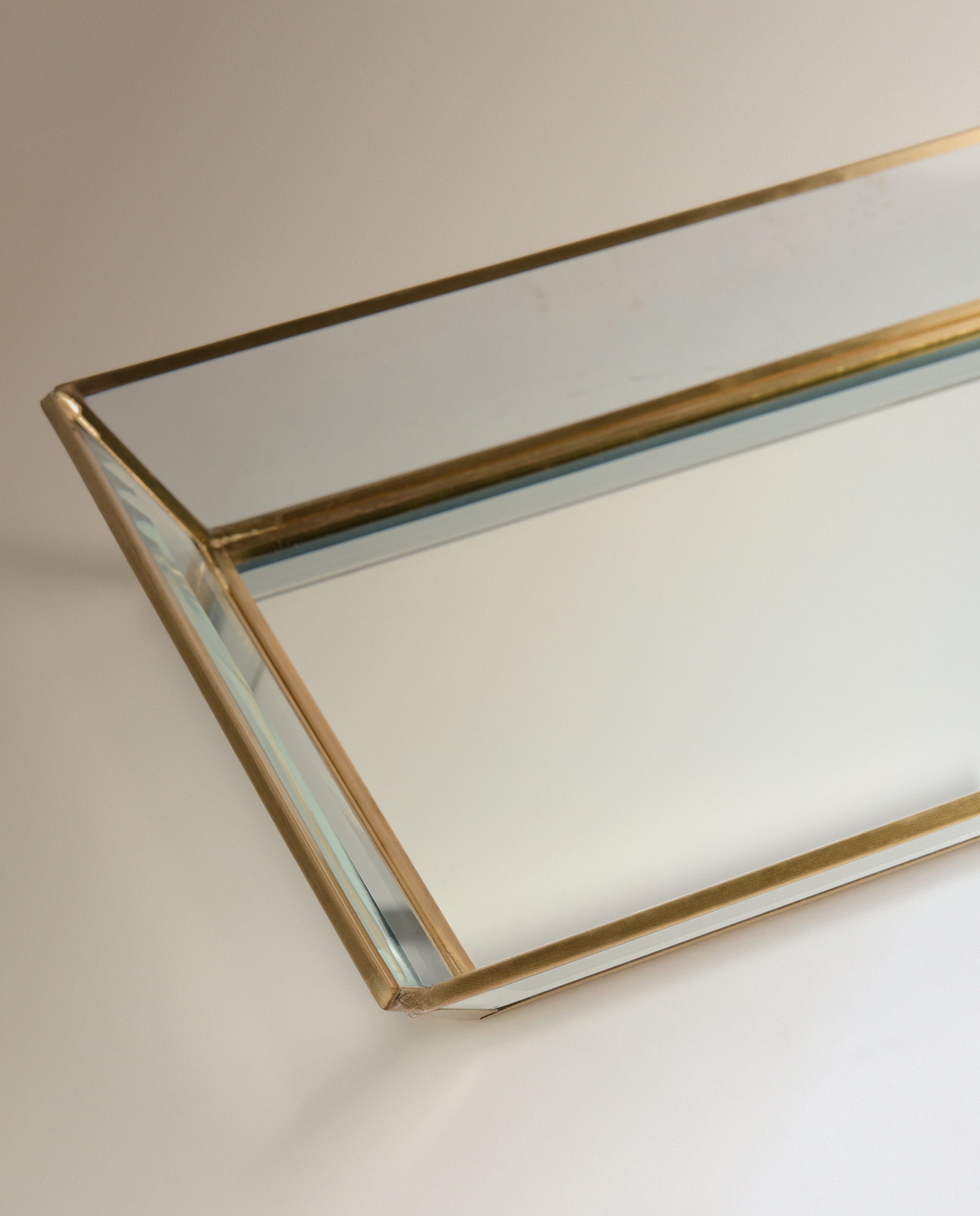 Bandeja Decorativa de Cristal Saskatoon Dourado-4