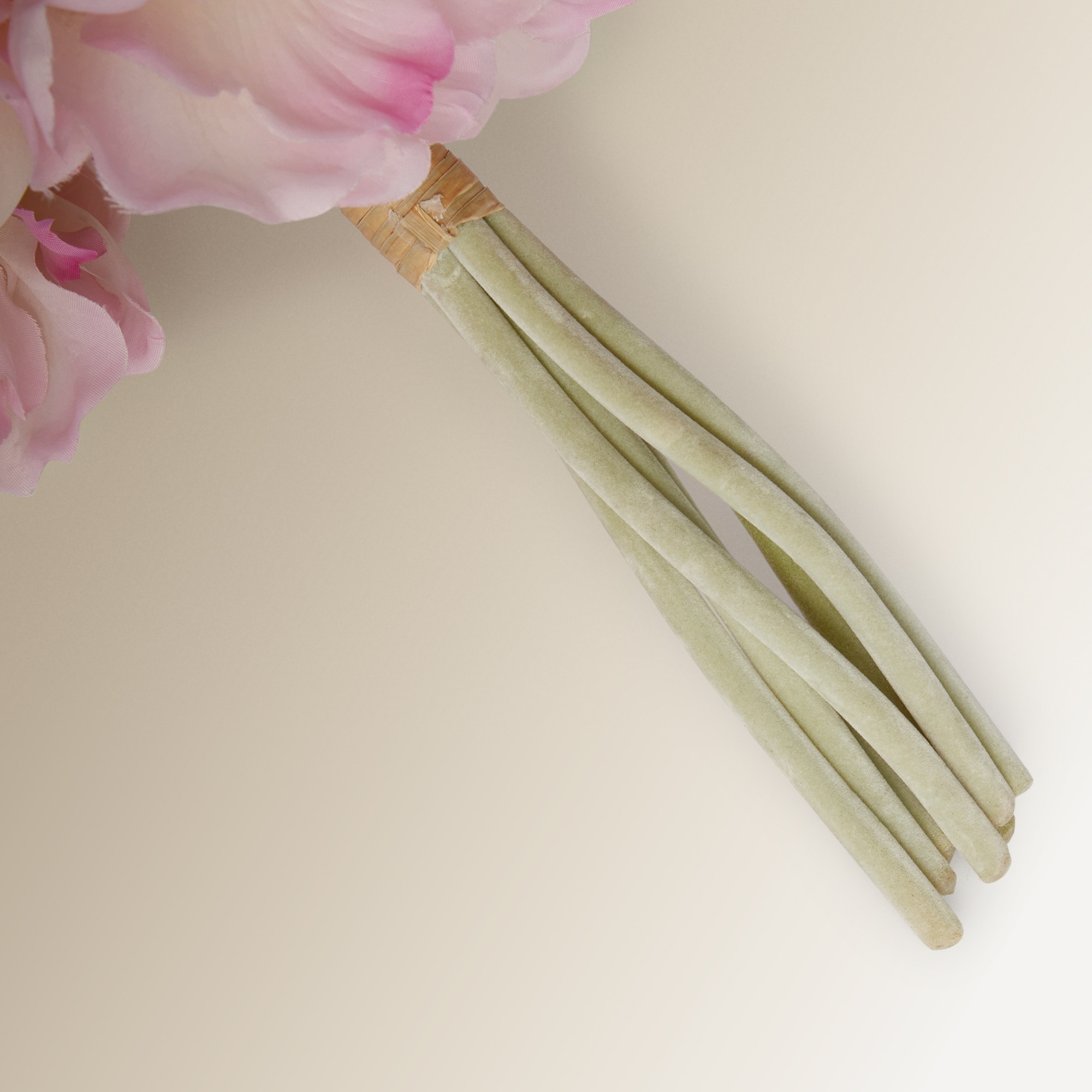 Ramo artificial de flores abertas El Corte Inglés Rosa-3