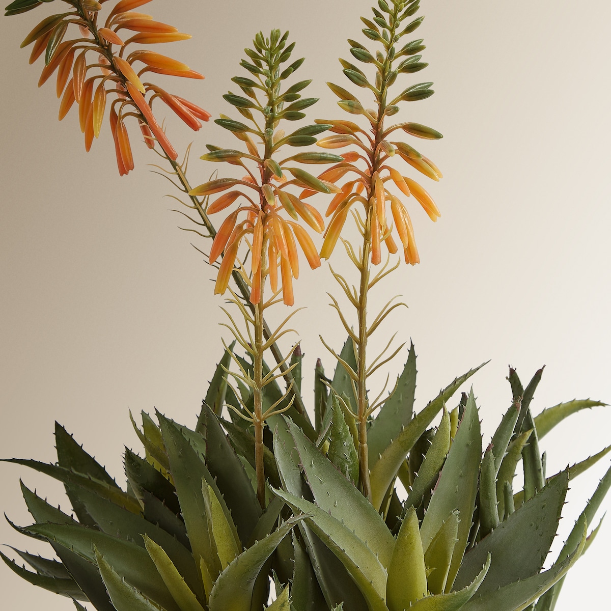 Planta artificial de Aloe con flor en maceta El Corte Inglés Verde-2