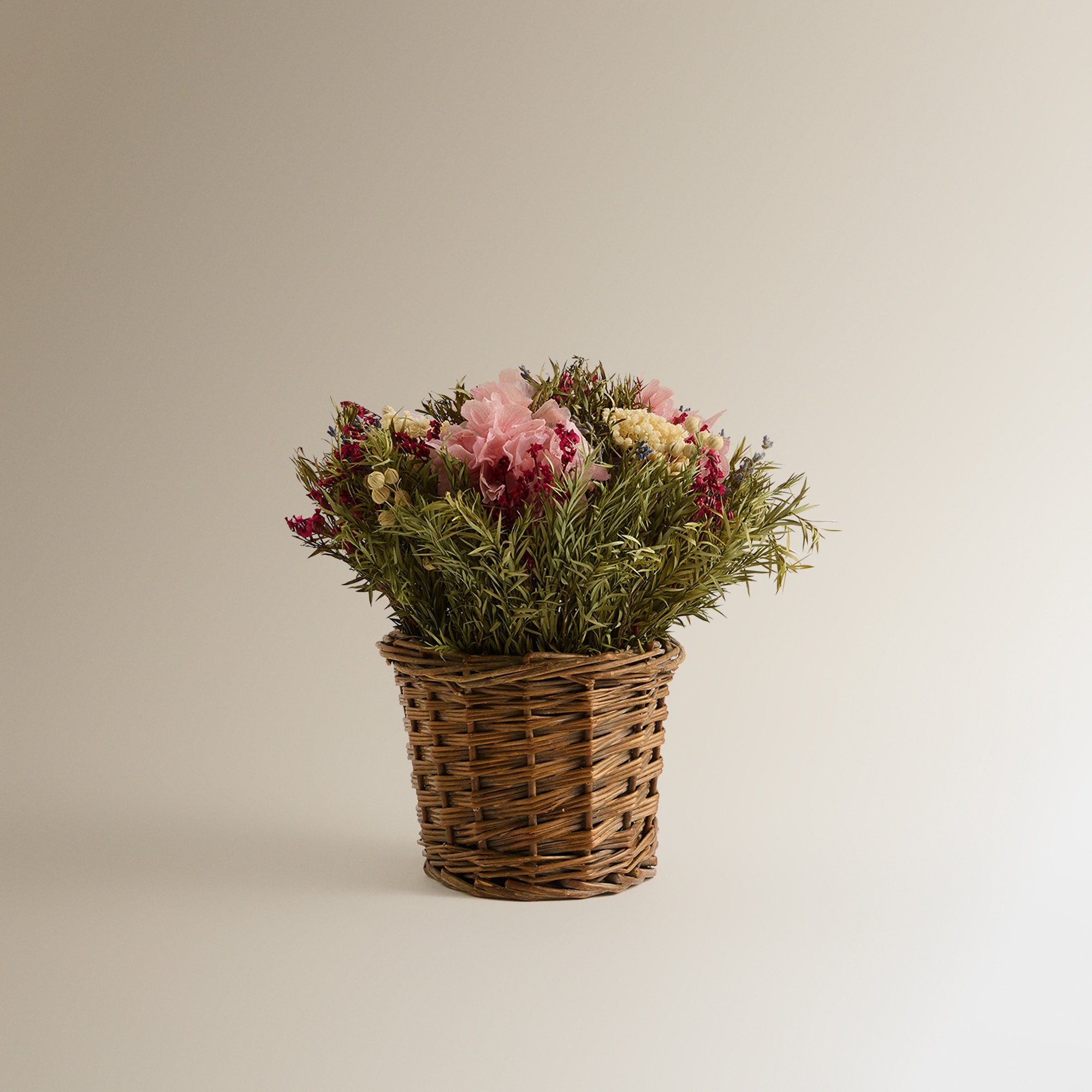 Flores Preservadas com Vaso de Rattan Multicolor-1