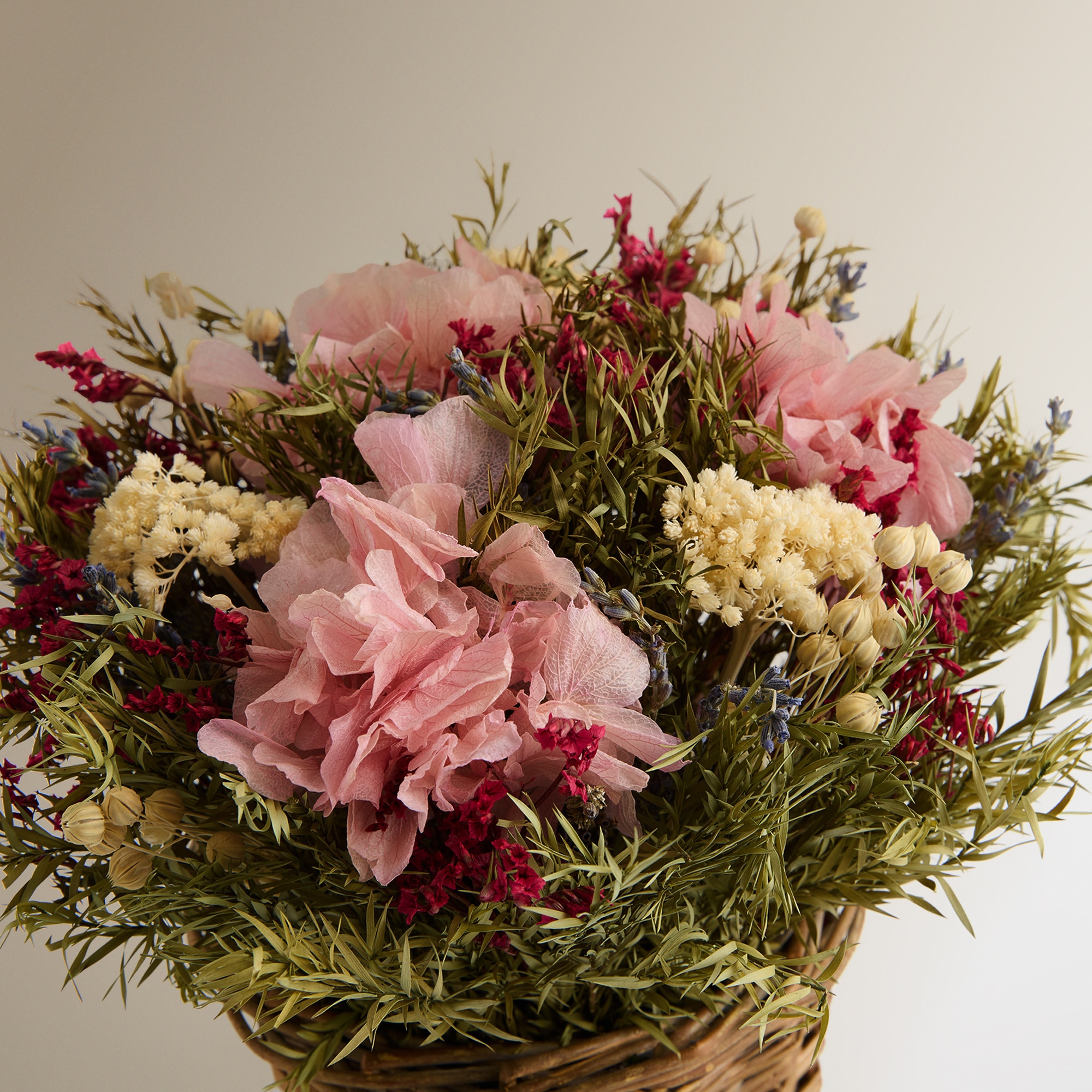 Flores Preservadas com Vaso de Rattan Multicolor-2