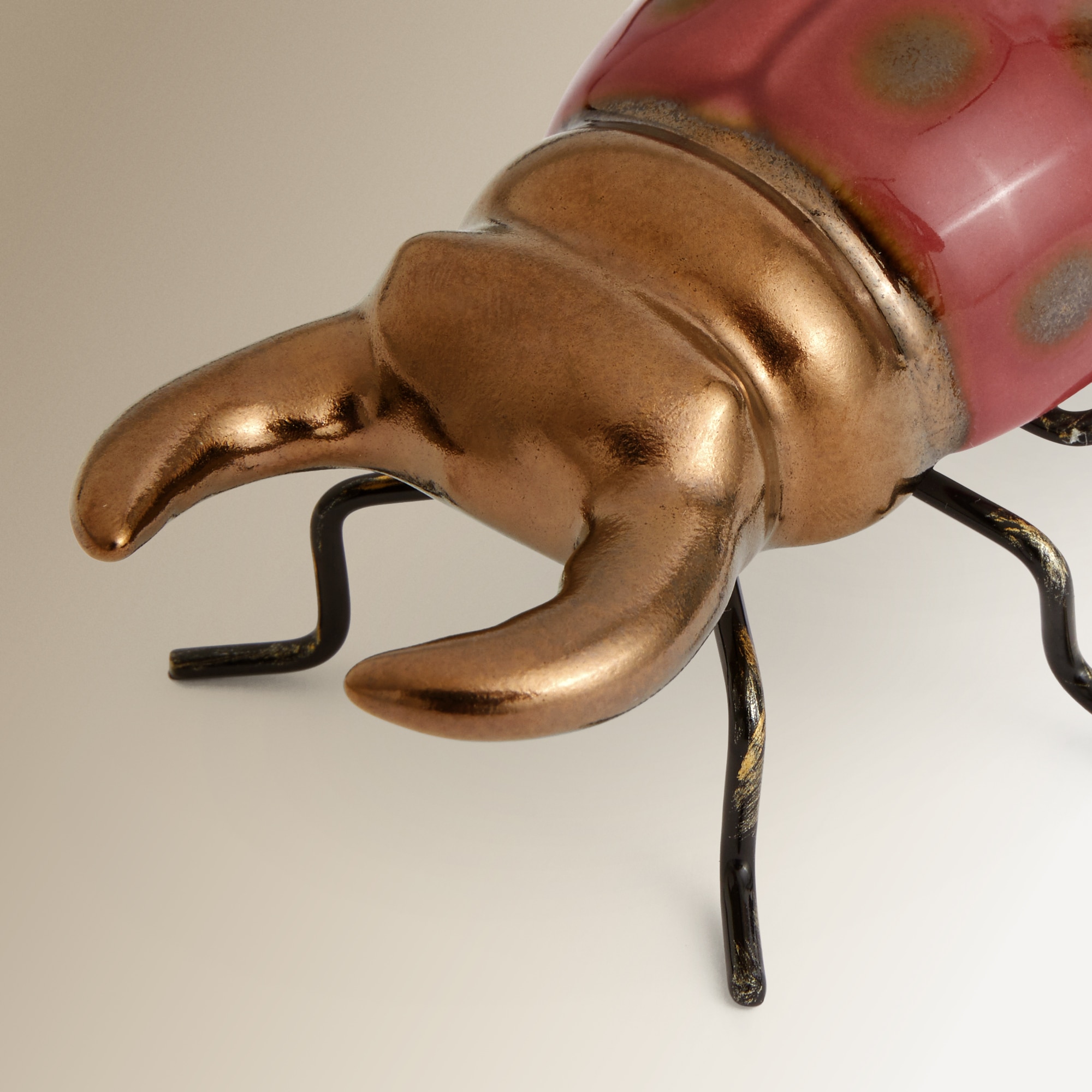 Figura decorativa Escaravelho Ants Rosa-3