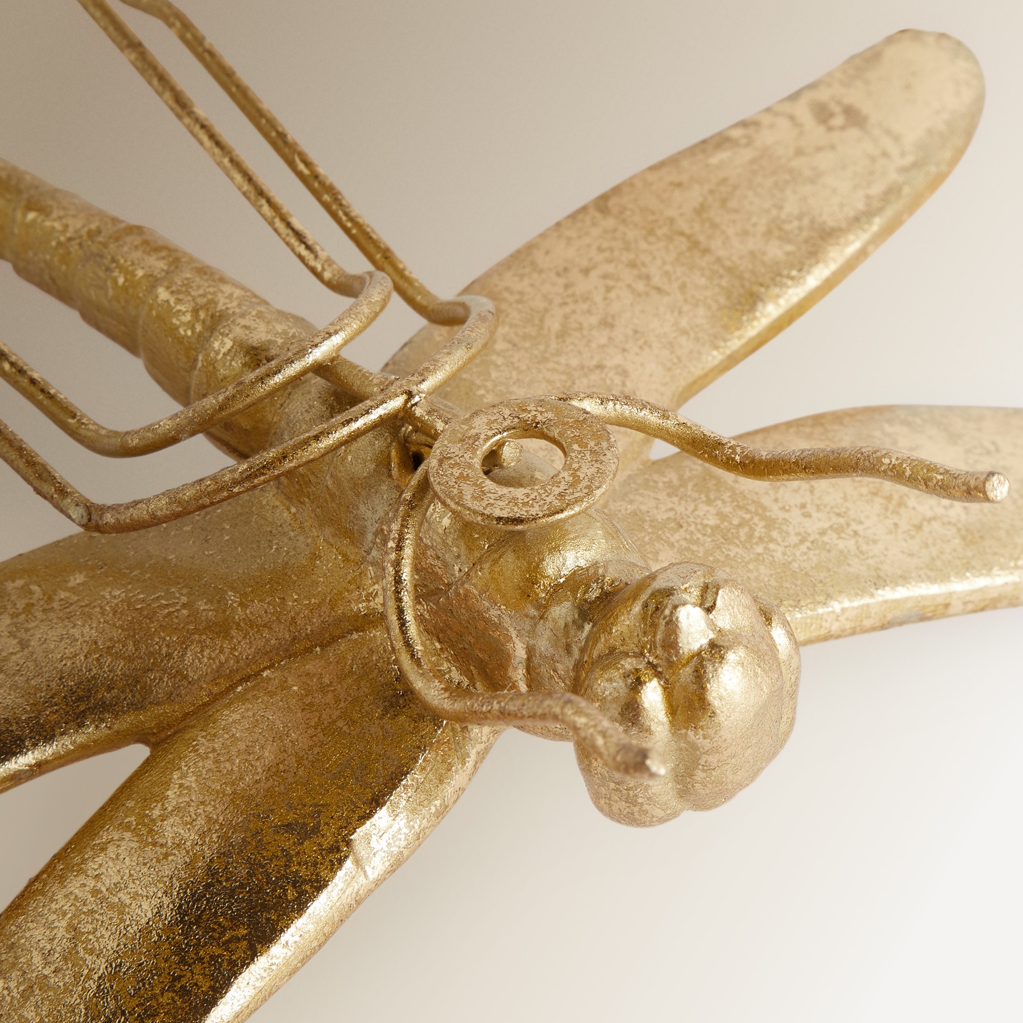 Figura Decorativa Libélula Mantis Ouro-5