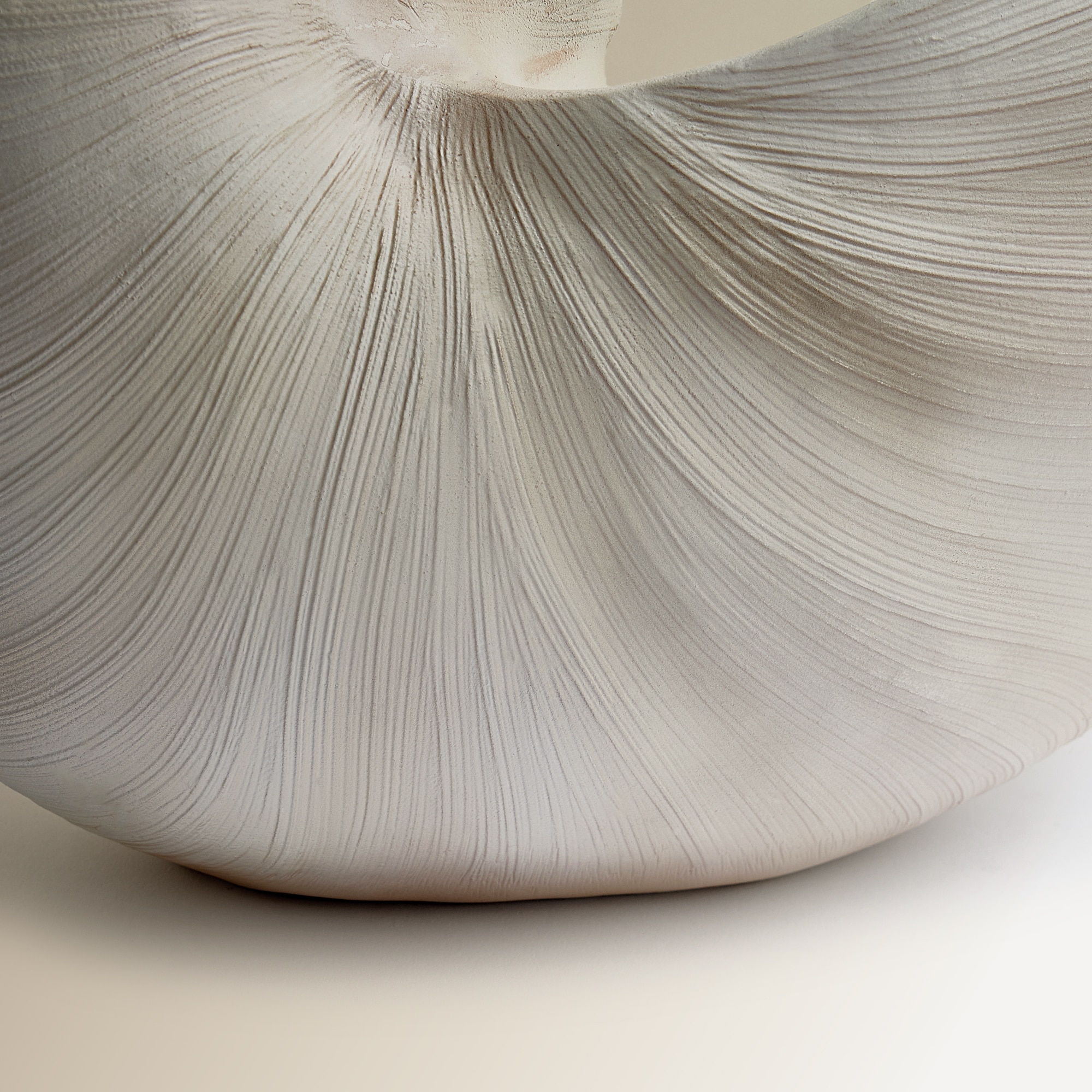 Figura Decorativa com Forma de Concha Cru-4