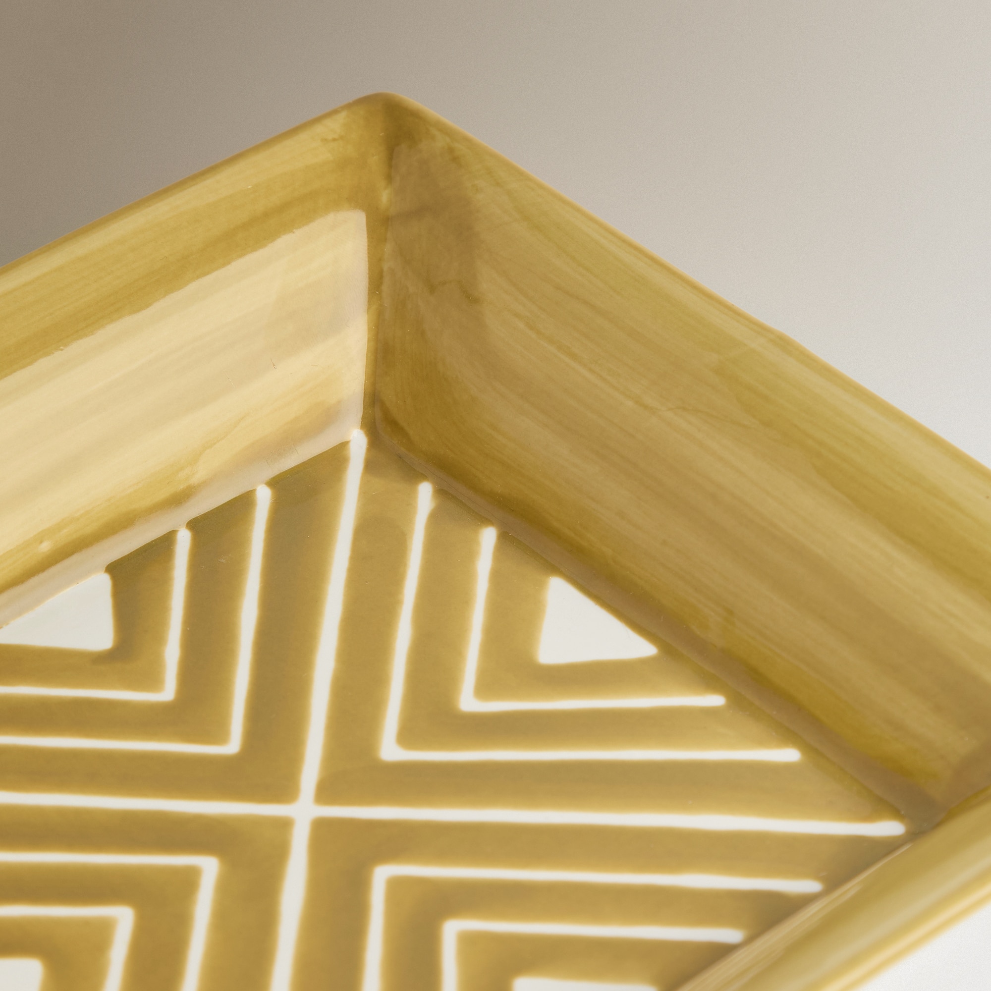 Cinzeiro de Porcelana George Amarelo-4