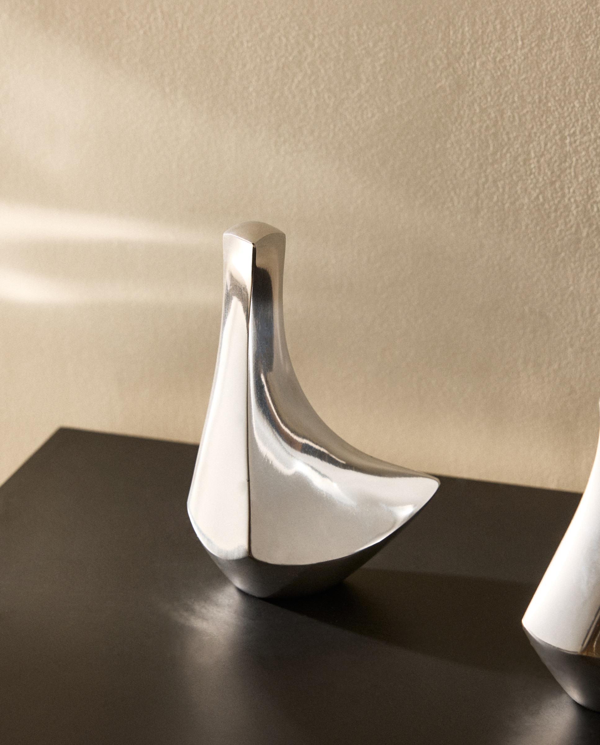 Imagem 0 de Figura Decorativa Pássaro Alto Arian