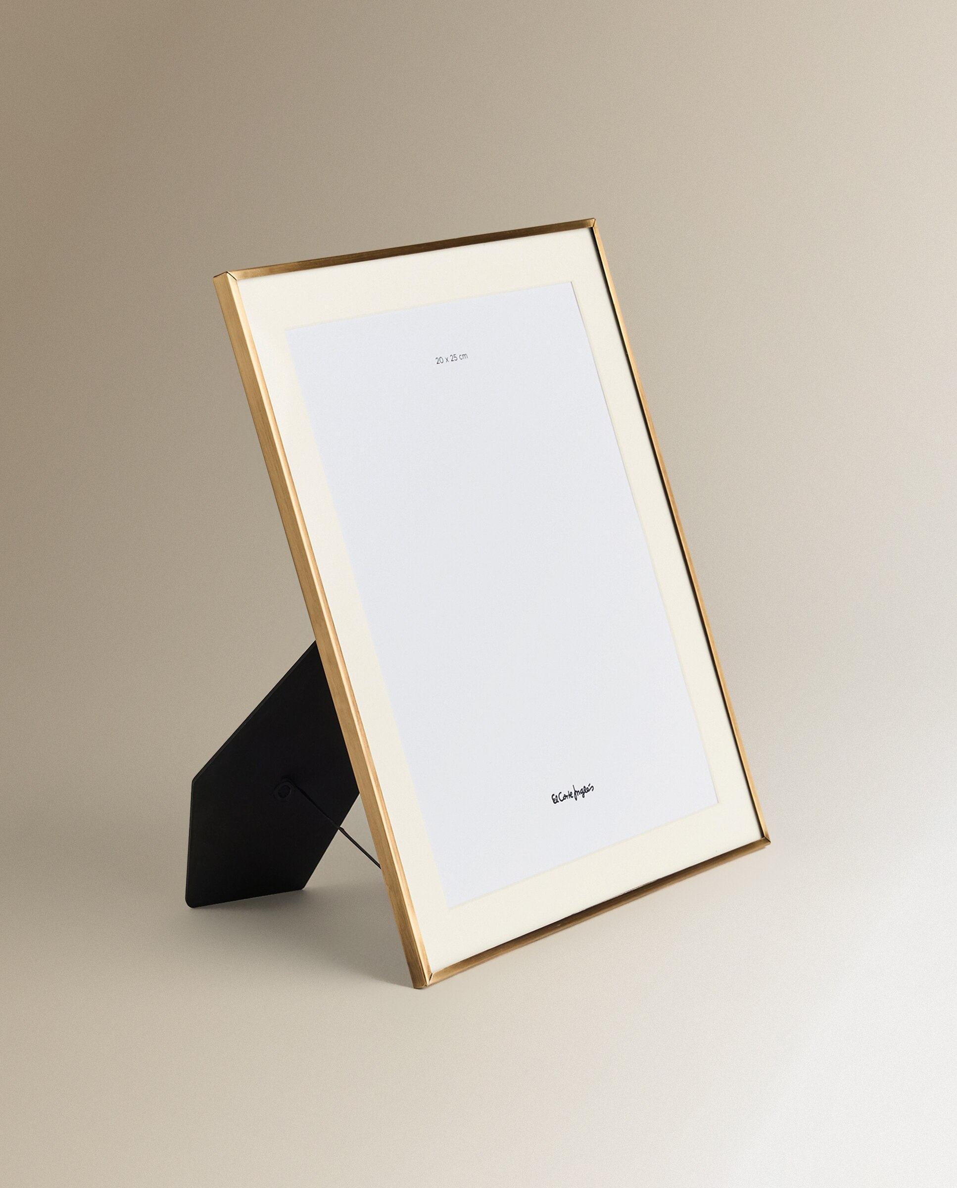 Moldura para Fotografia com Passe-Partout Tilo Dourado-2