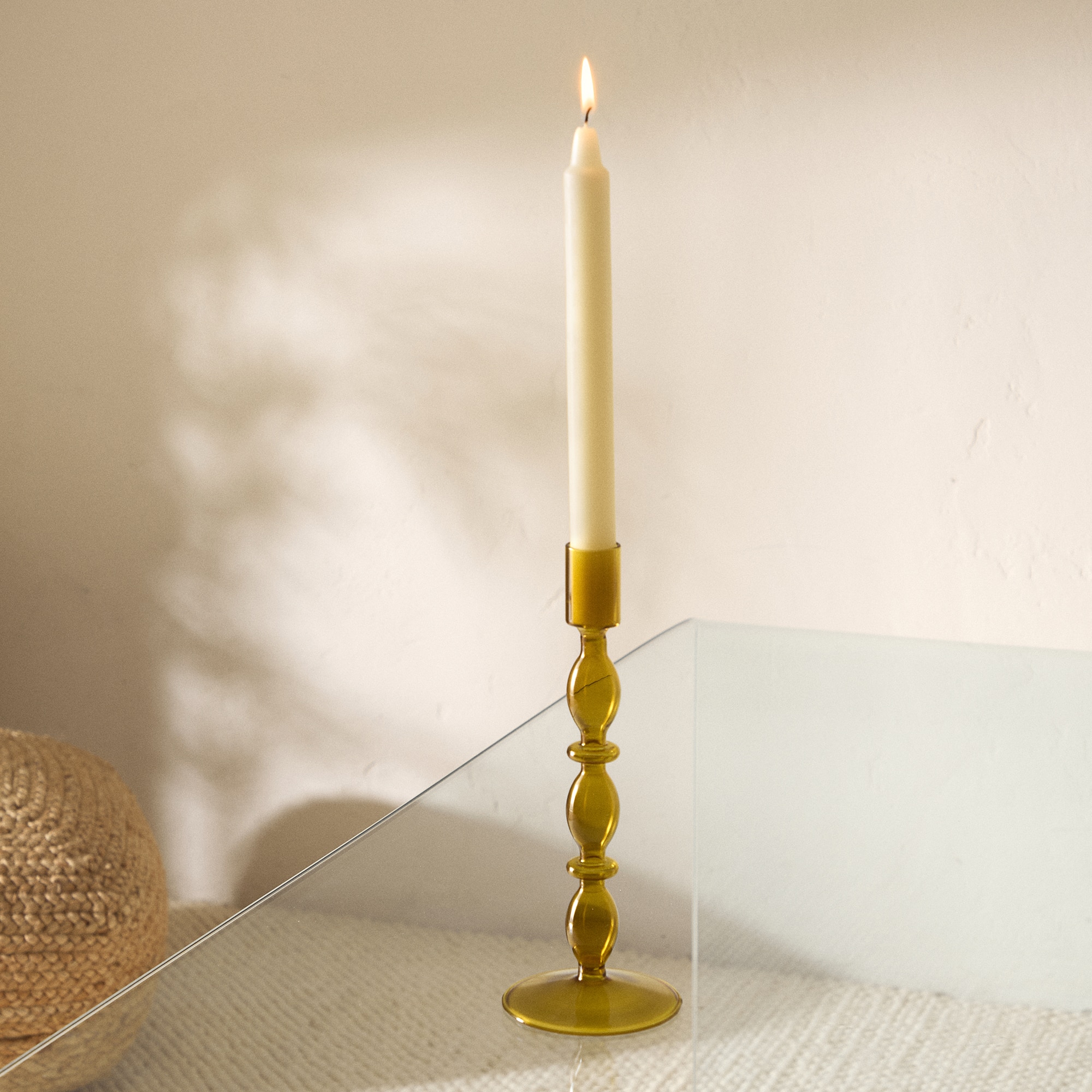 Imagem 0 de Candelabro de Vidro Fino - Cor de Mostarda