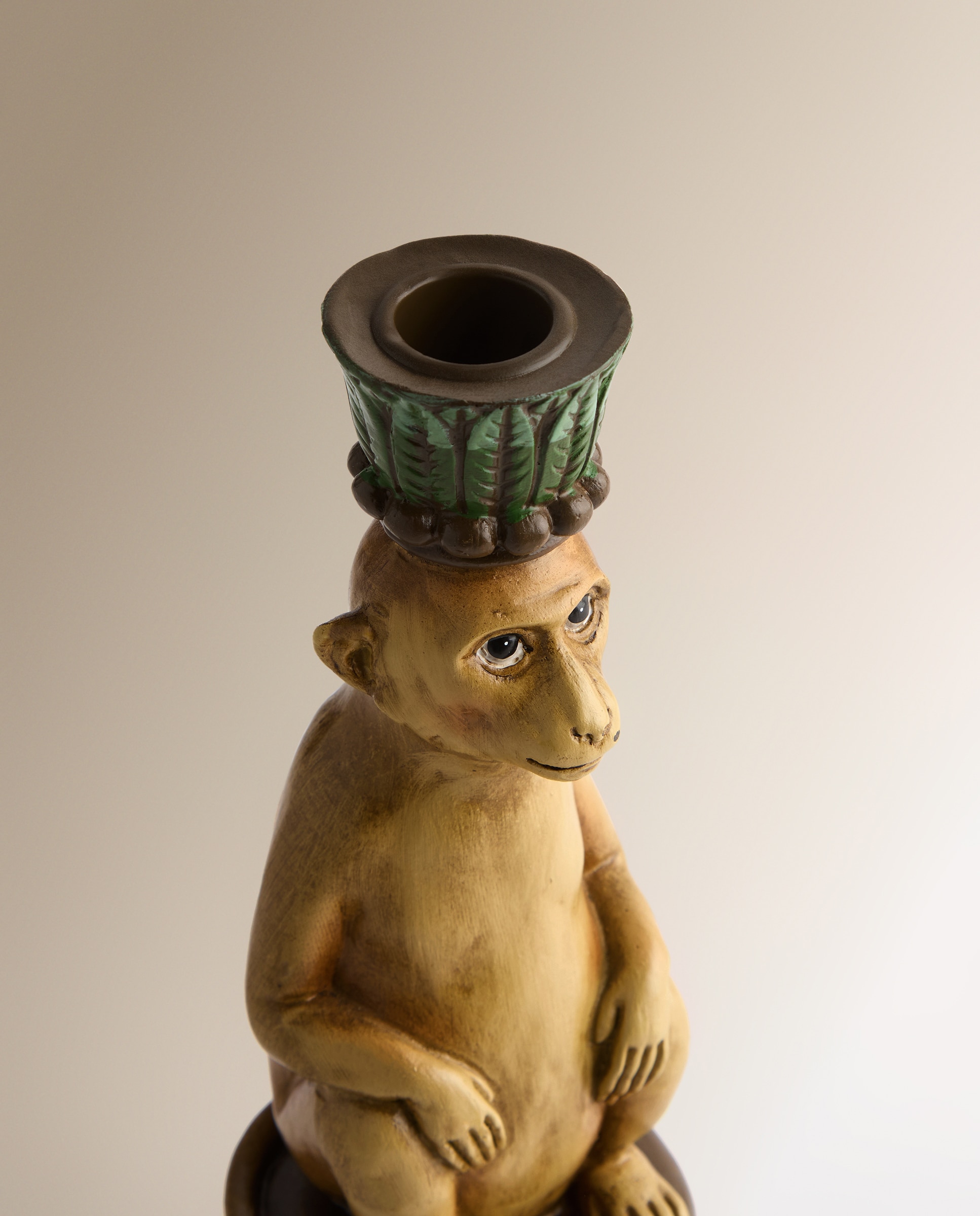 Candelabro Macaco Selva Castanho-3