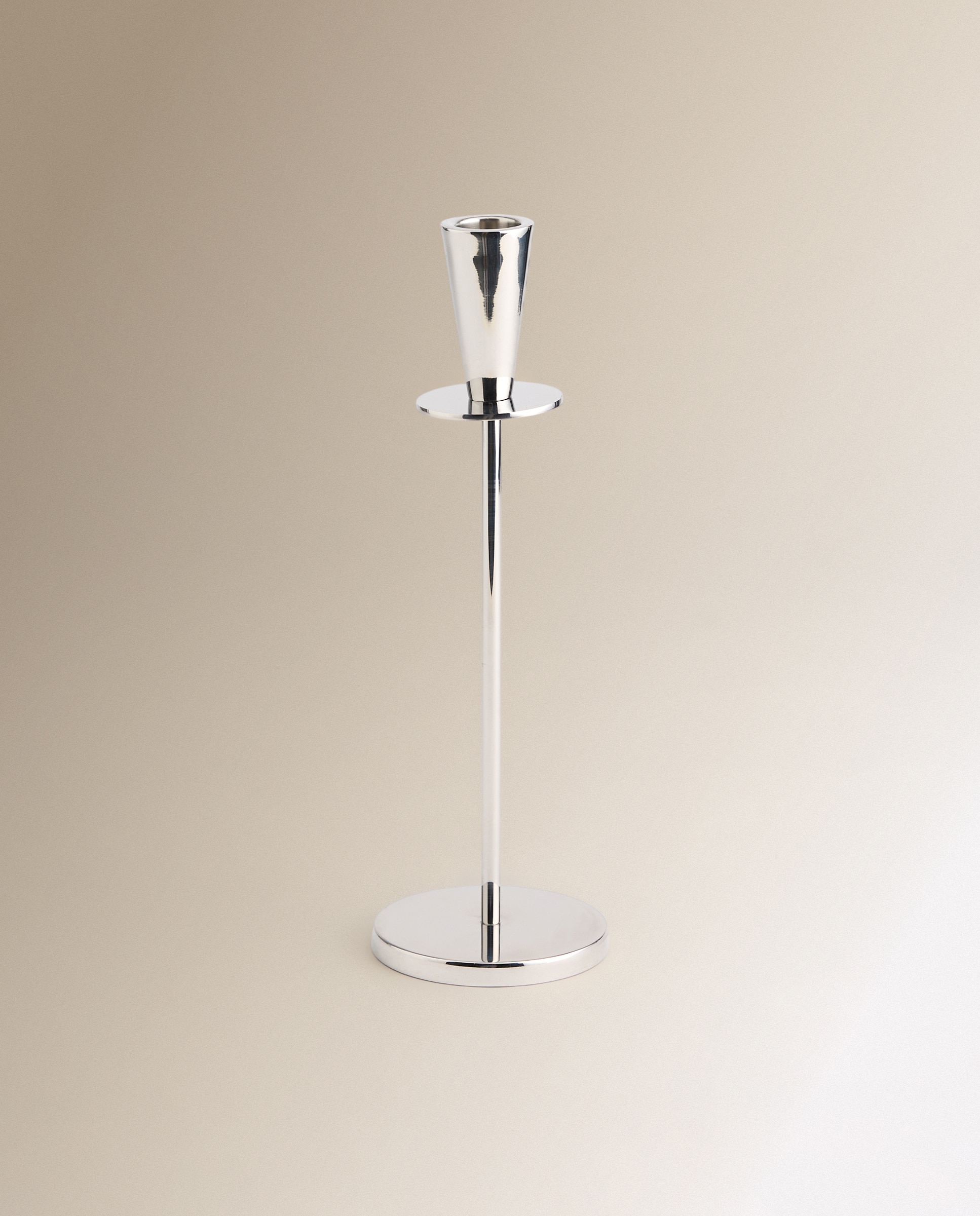 Candelabro Cónico Arian Metálico-2